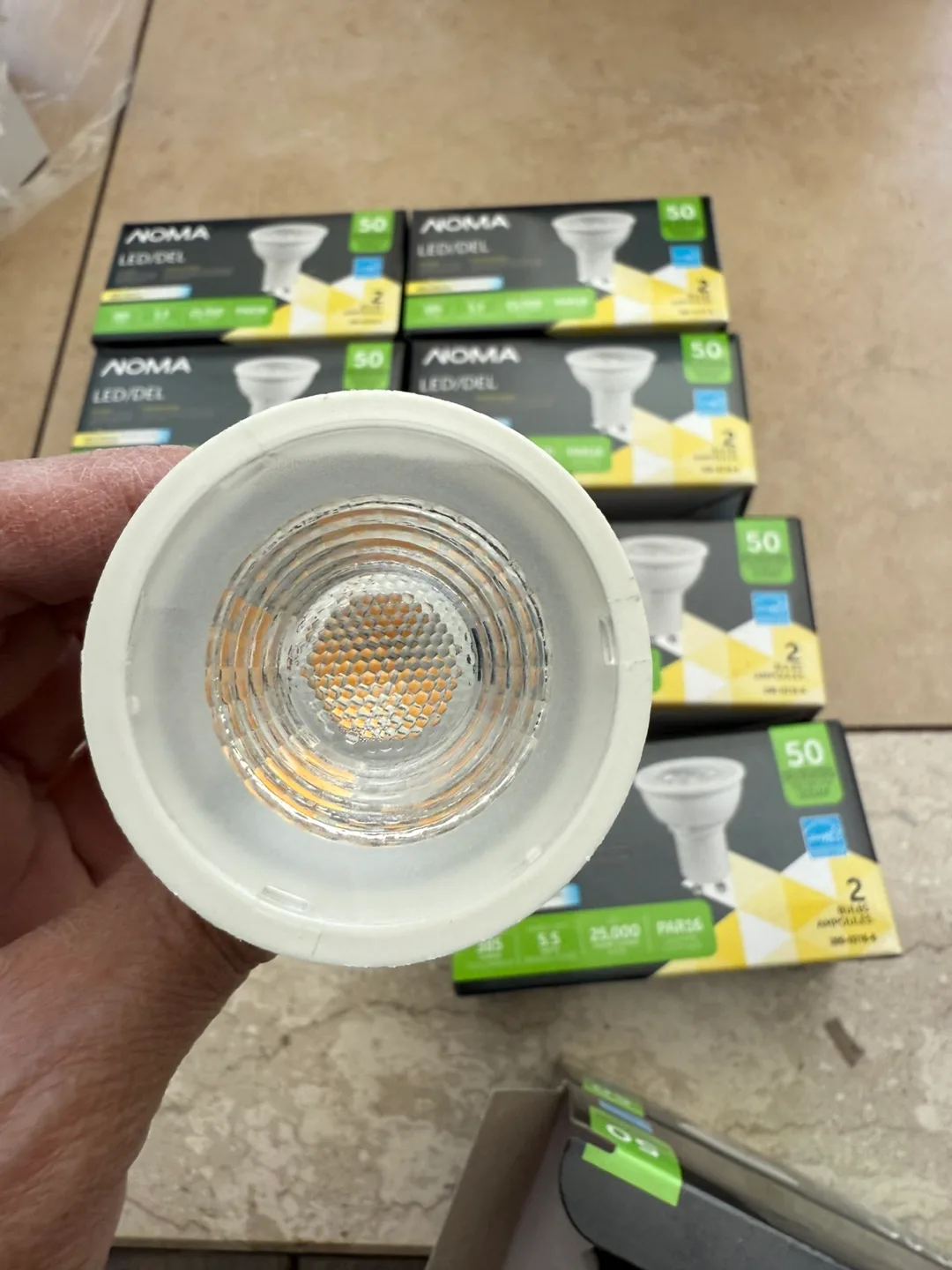 18 Unused (still in the box) NOMA LED light bulbs image indicator(7)