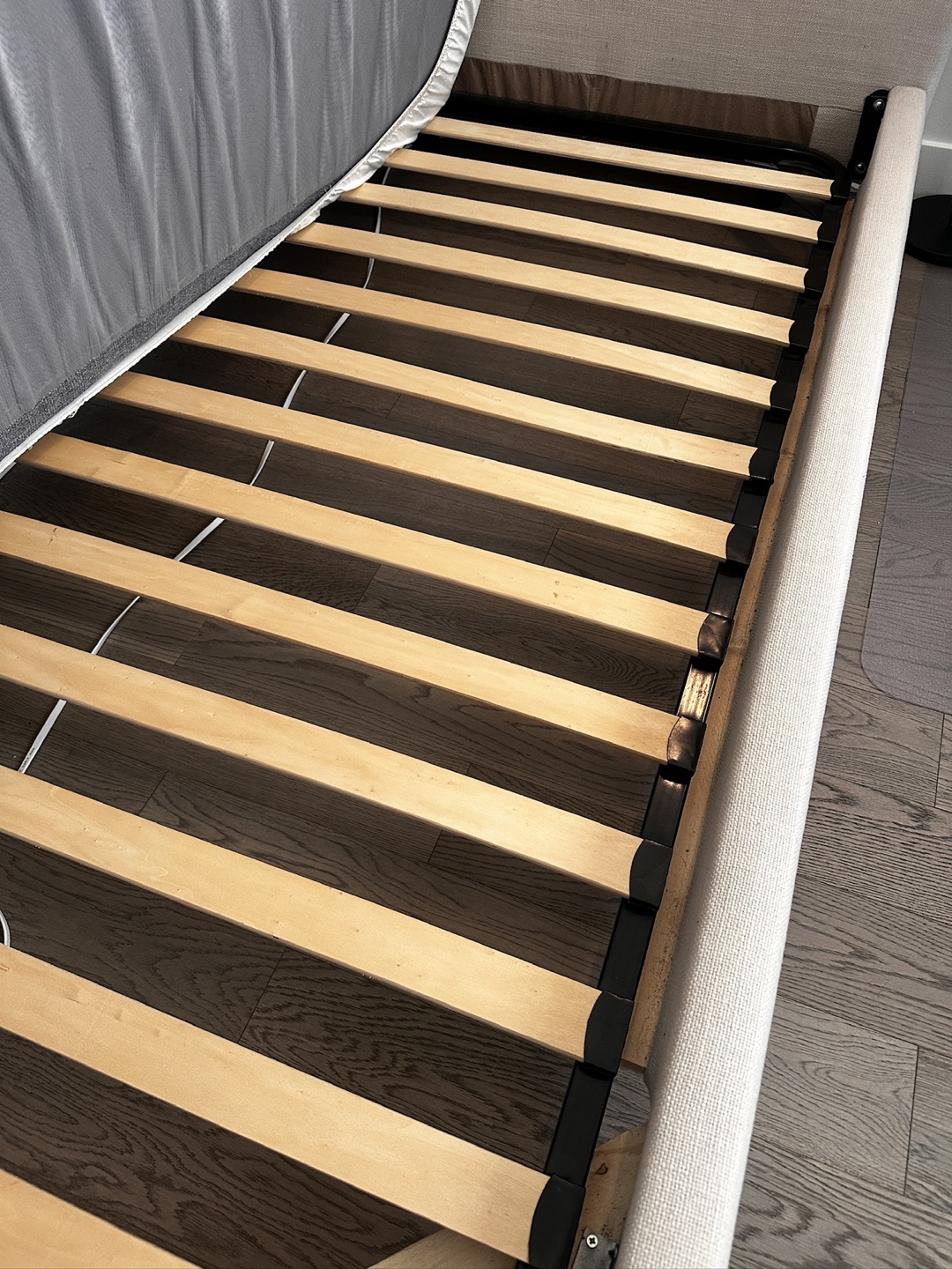 EQ3 Nara Bed - Twin Size - Mattress not included - photo 4