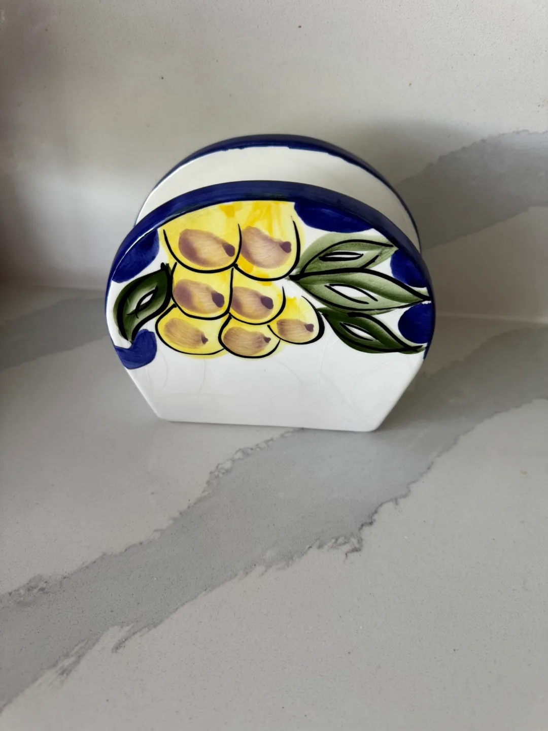 Creamer, sugar bowl, and napkin holder set image indicator(2)