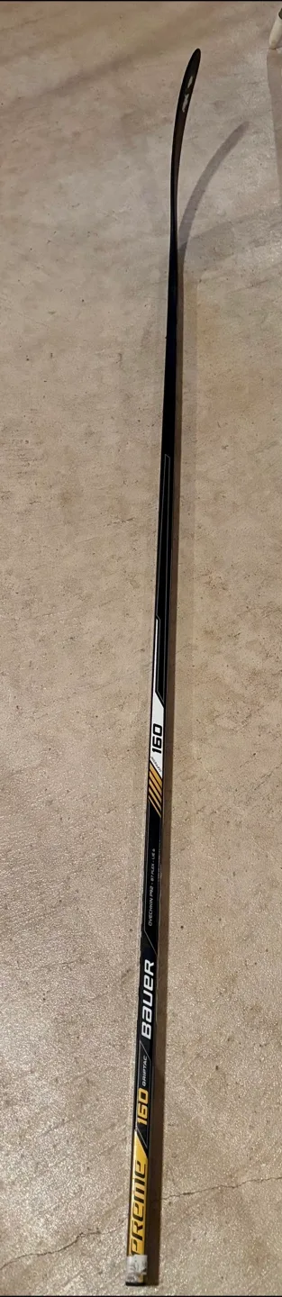 New Bauer Supreme Ovechkin left P92 Hockey Stick - 160 Flex image indicator(2)