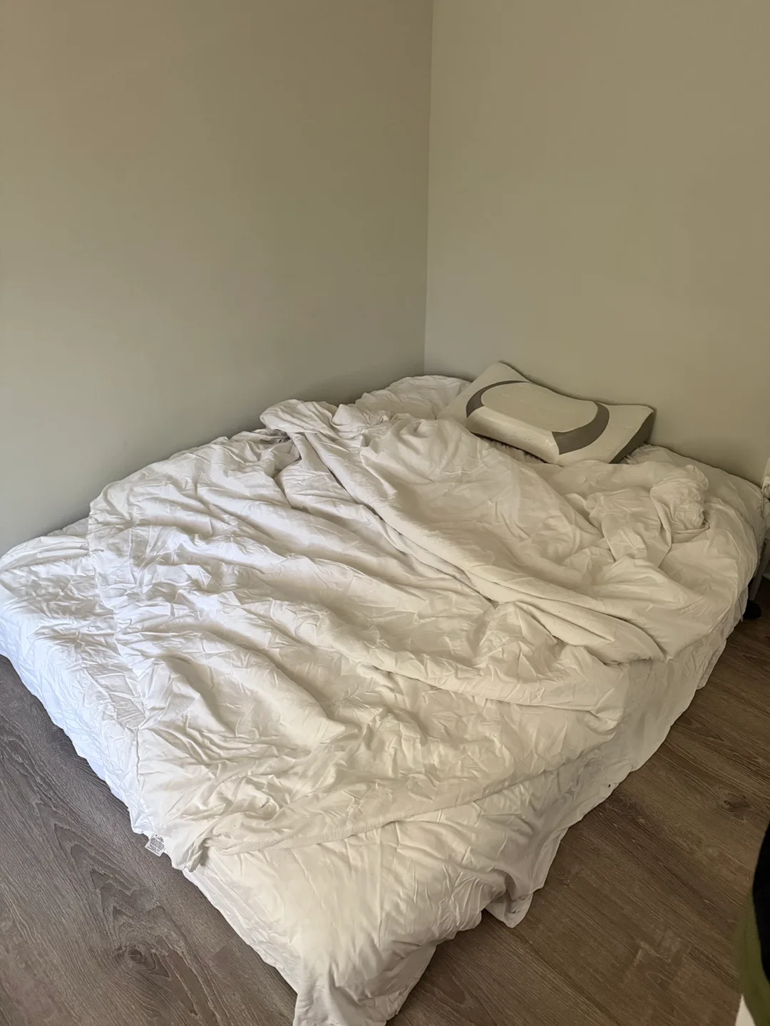 White full size mattress thumbnail