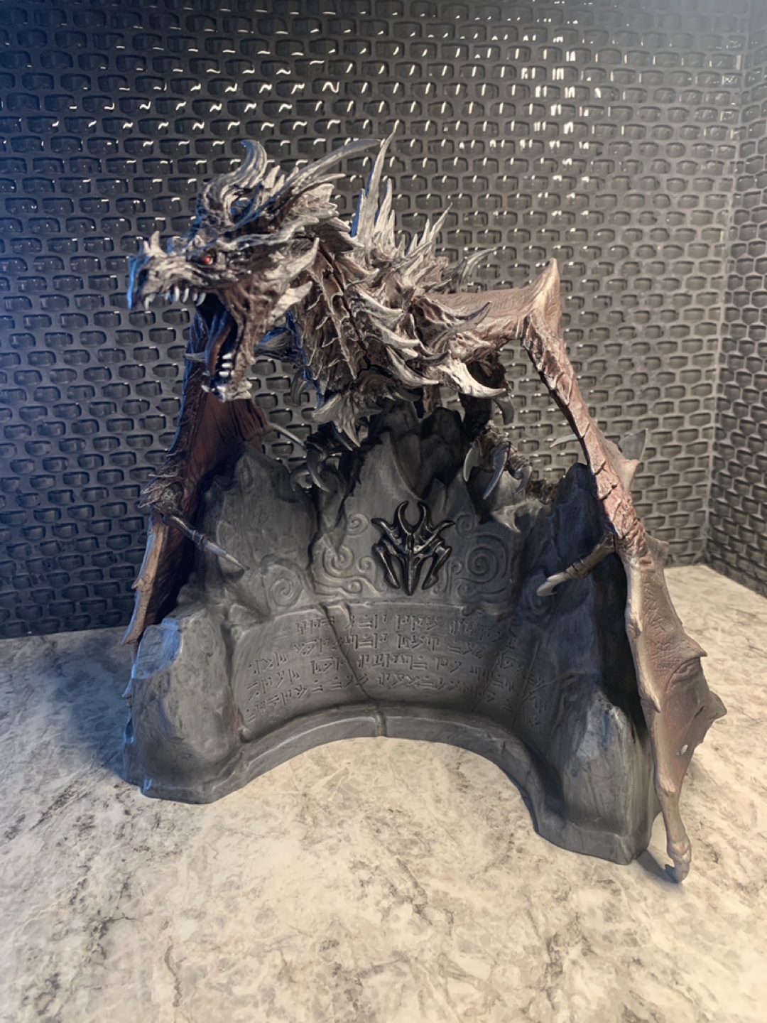 Alduin Statue from Skyrim - photo 2