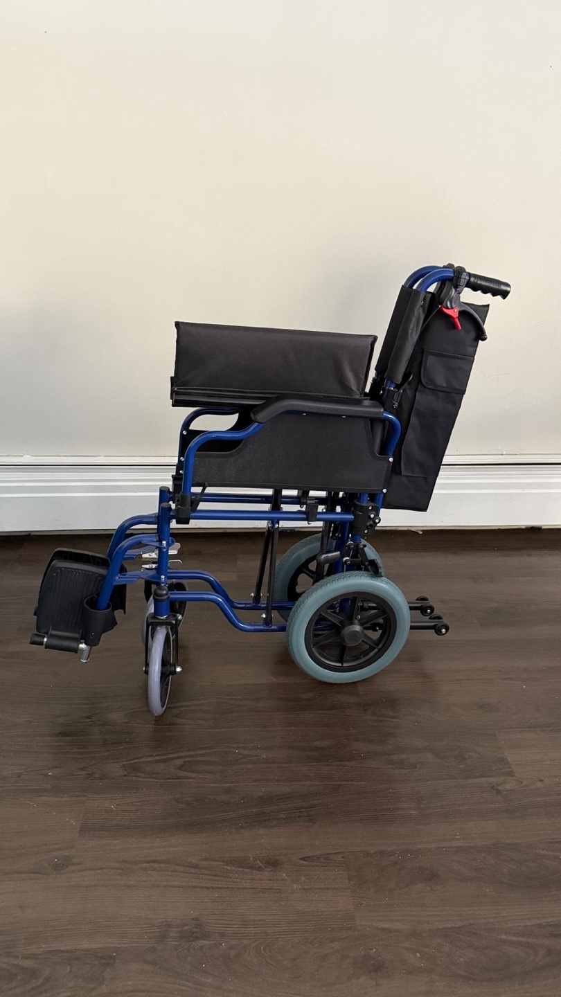 Lightweight Transport Wheelchair - photo 2