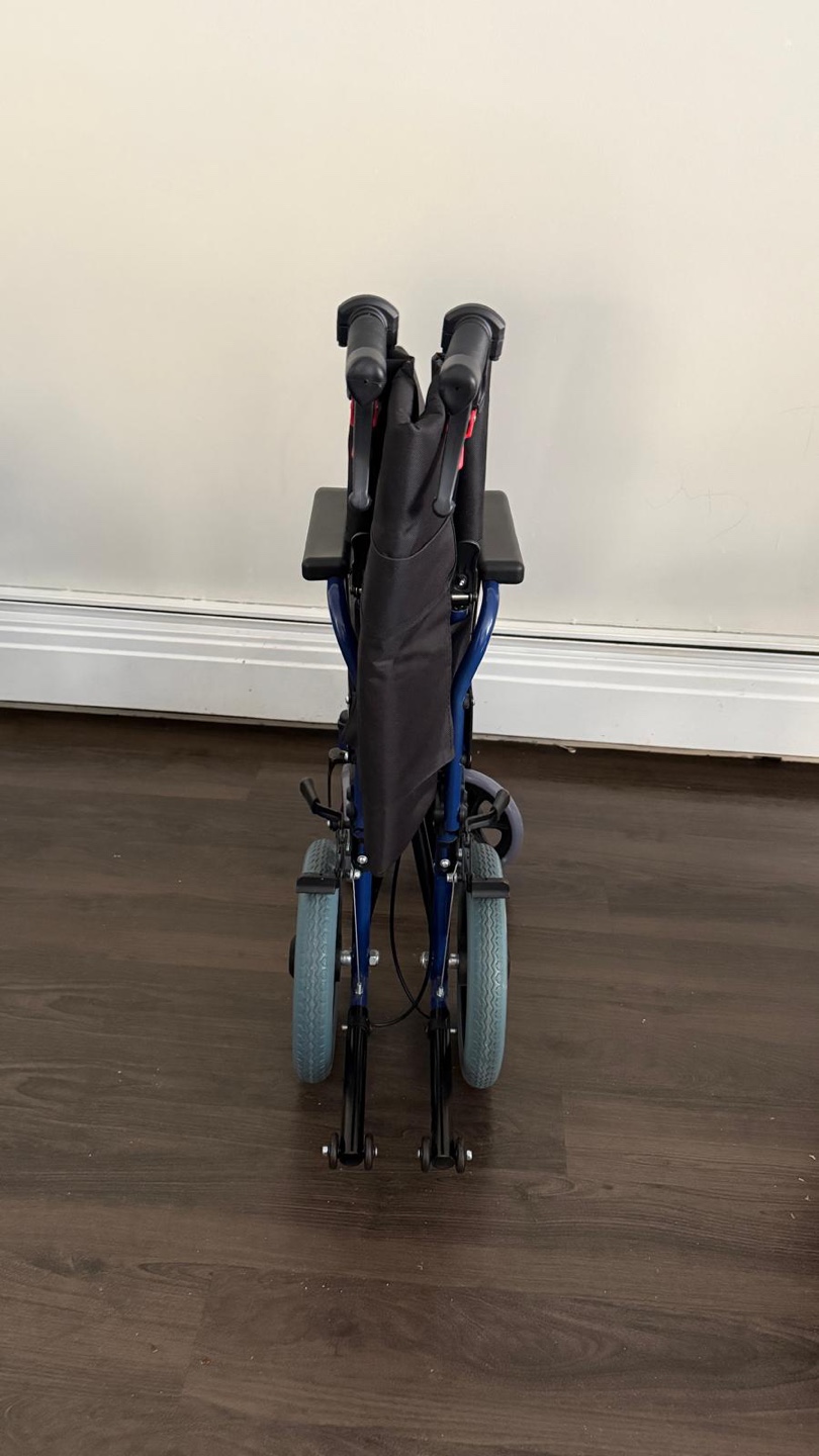 Lightweight Transport Wheelchair - photo 5