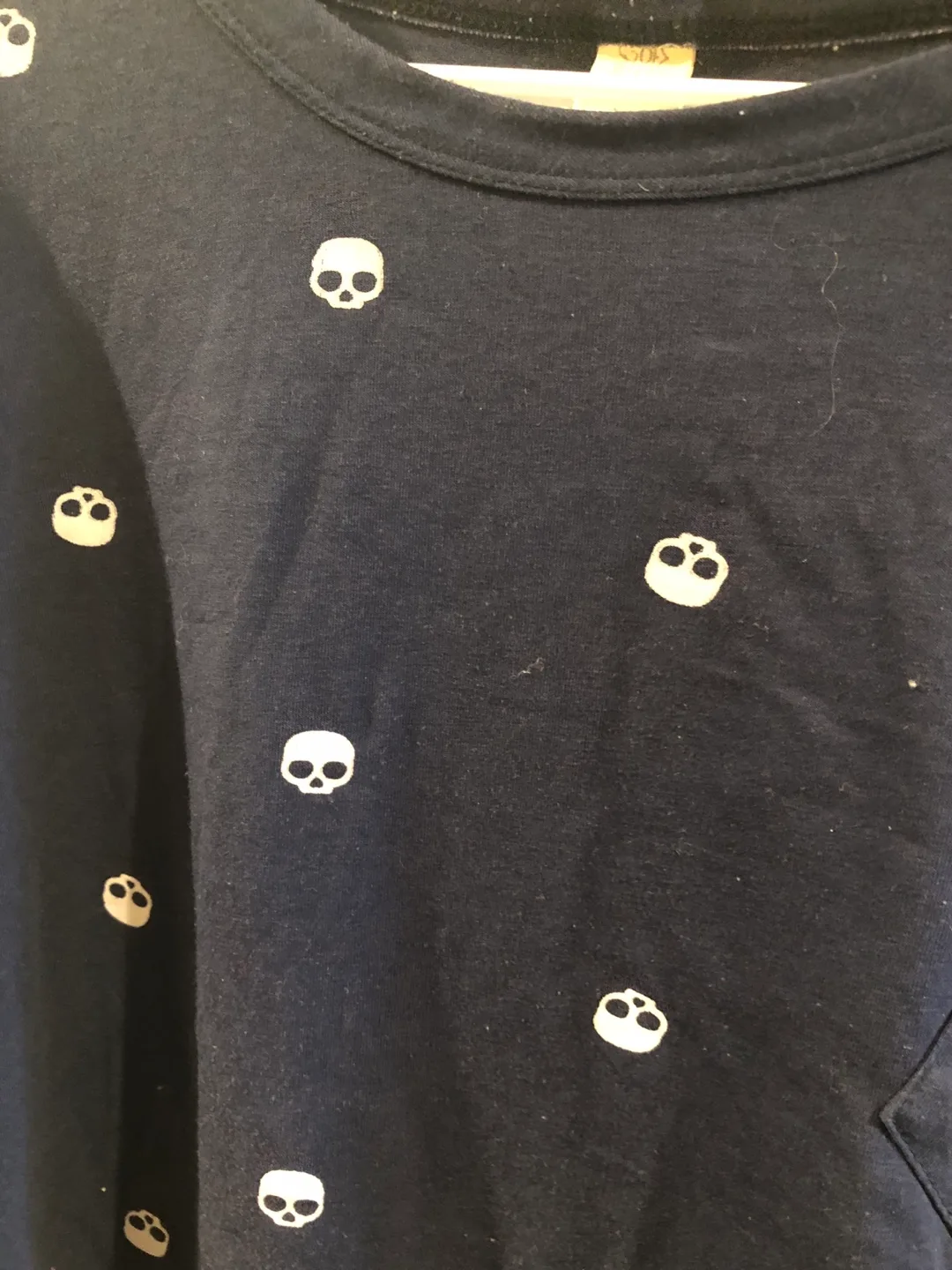🏒 Women's long sleeve navy blue skull print top image indicator(2)