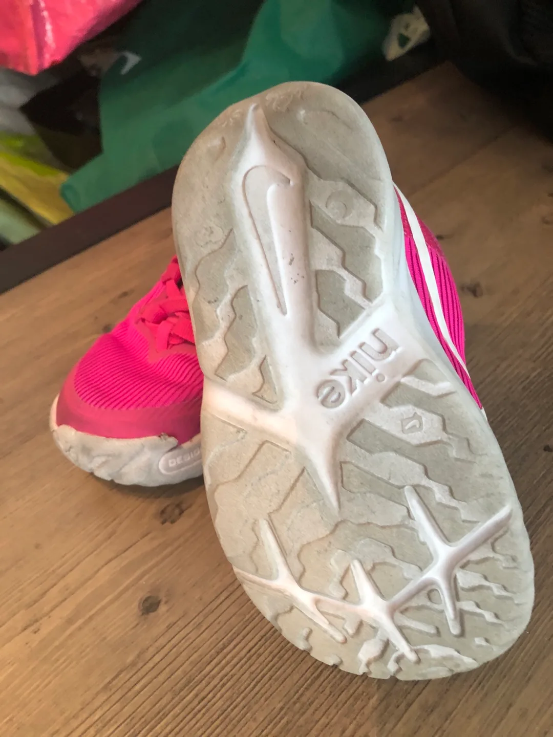 Pink Nike Kids' Running Shoes - Size 9C 🏒 image indicator(4)