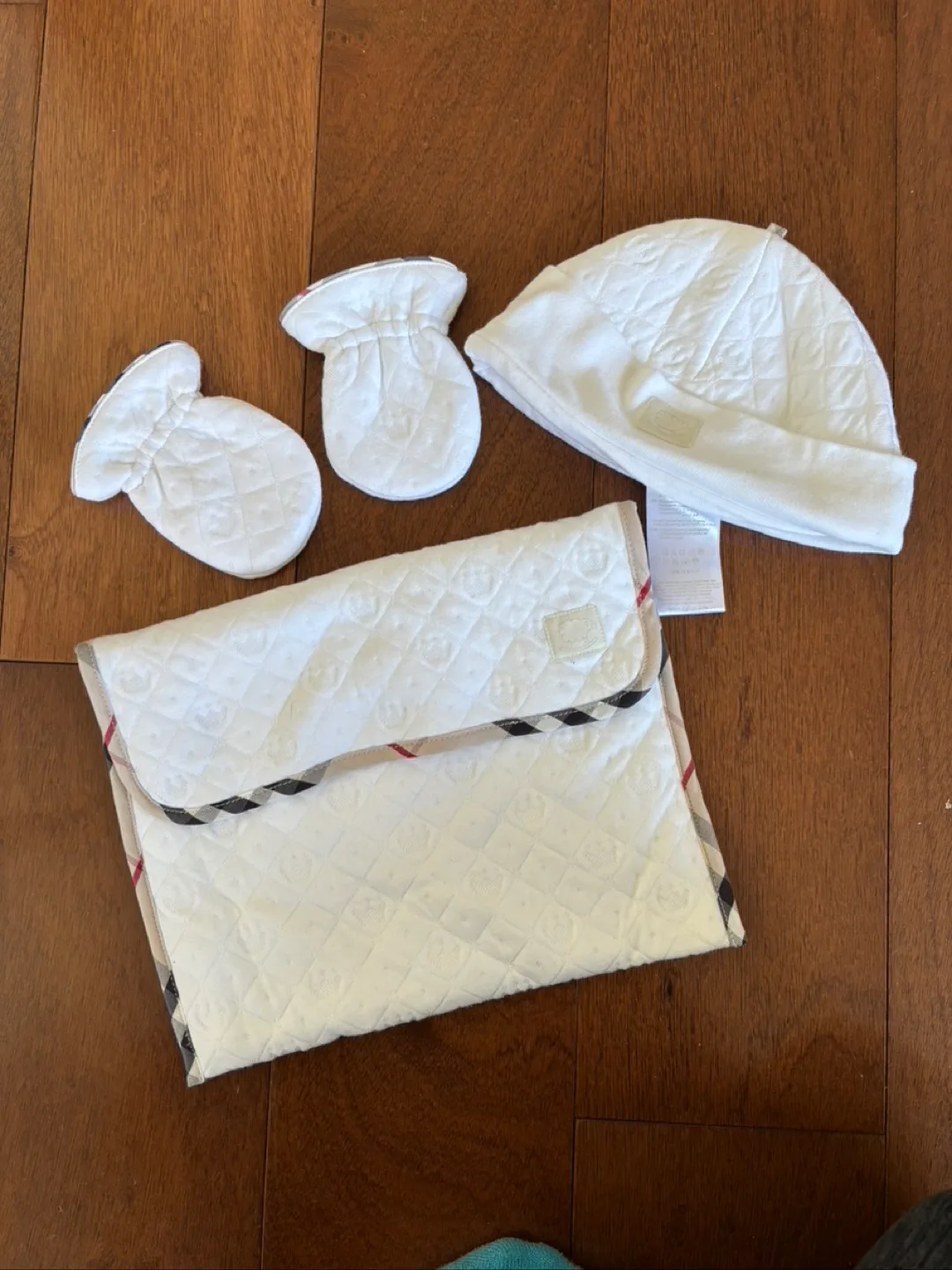 Burberry Baby Gift Set NWT thumbnail