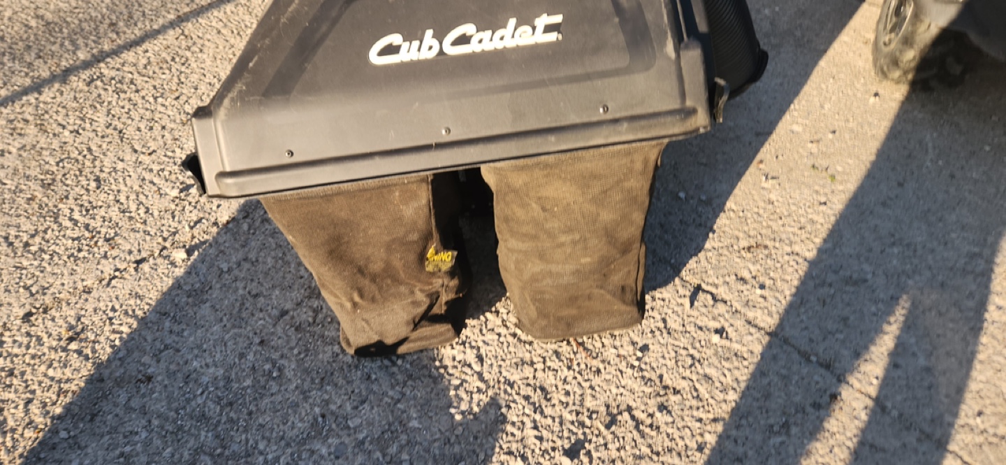Cub Cadet 6.5 Bushel Double Bagger for 42-46 inch Decks - photo 3