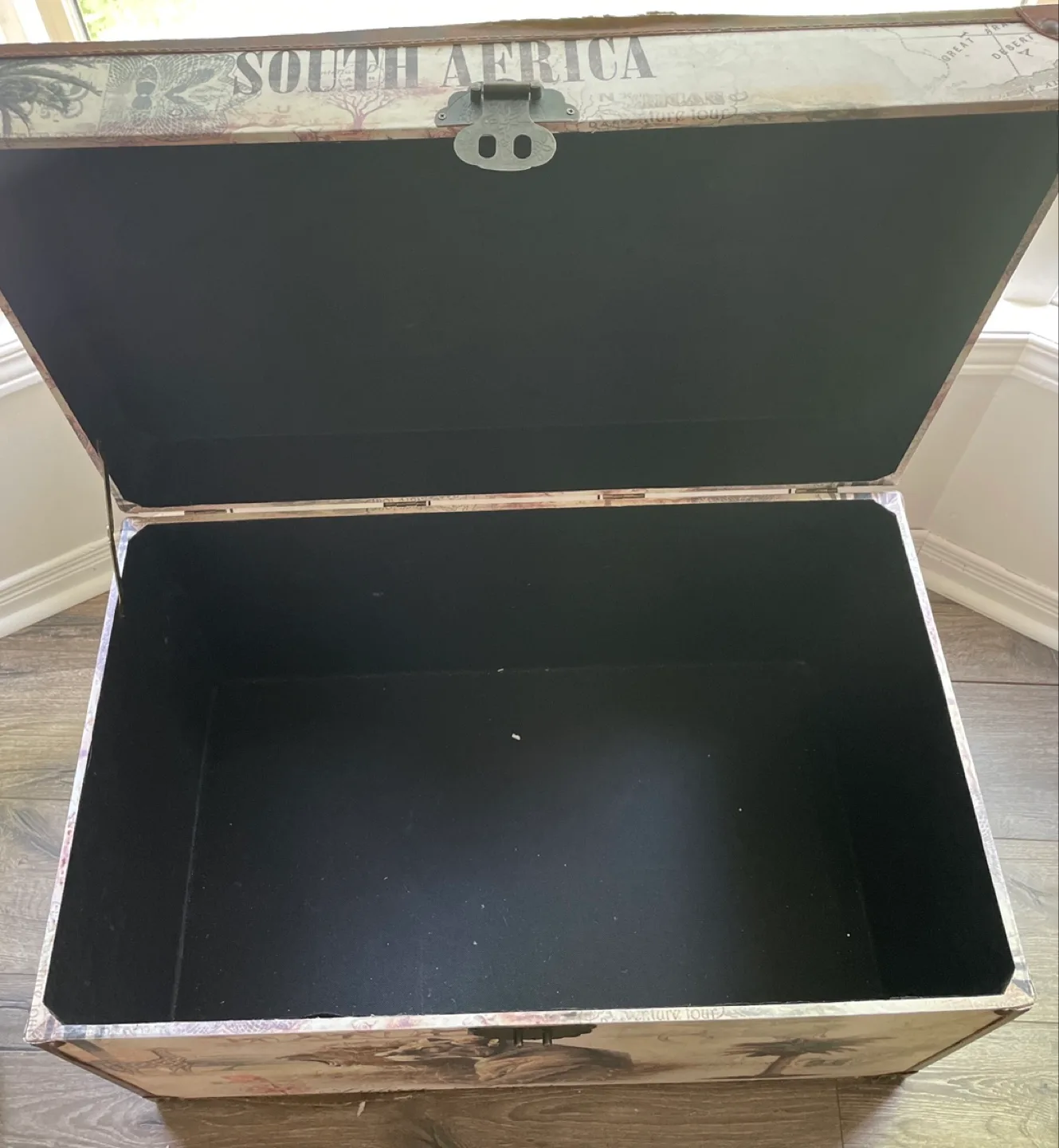 🏒Safari Decor Trunk - South Africa Theme image indicator(6)