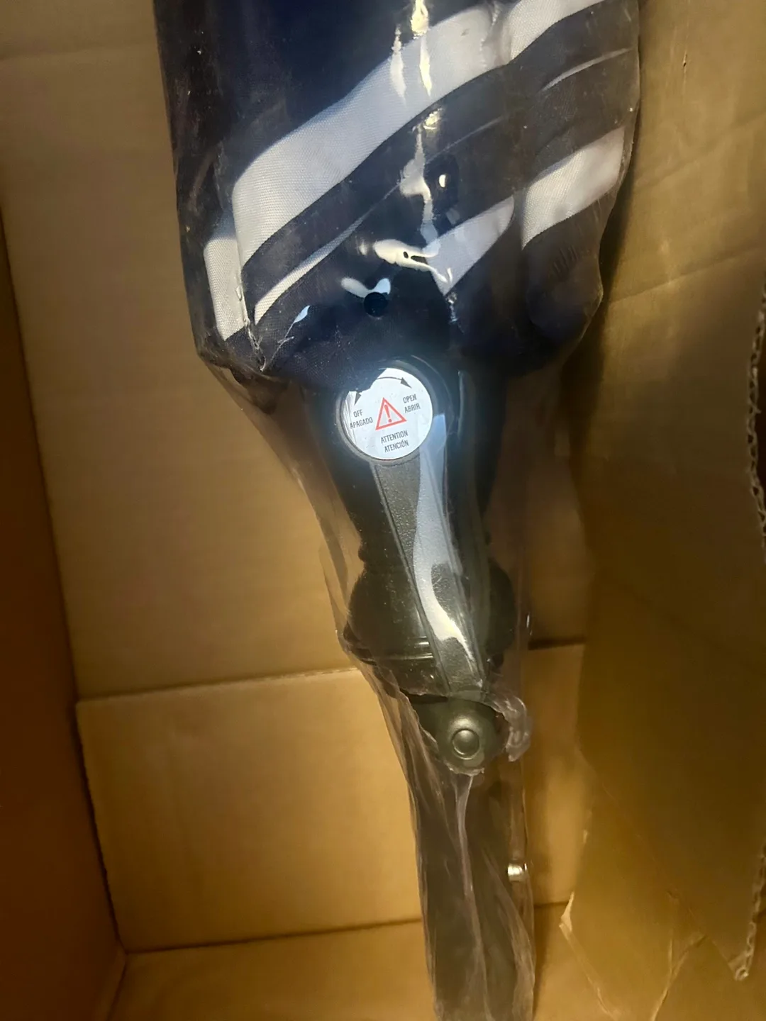 The Hudson’s Bay outdoor umbrella stripes 9ft outdoor market image indicator(4)