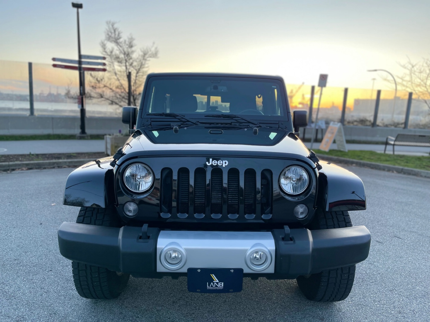 2015 Jeep Wrangler Unlimited Sahara - photo 2