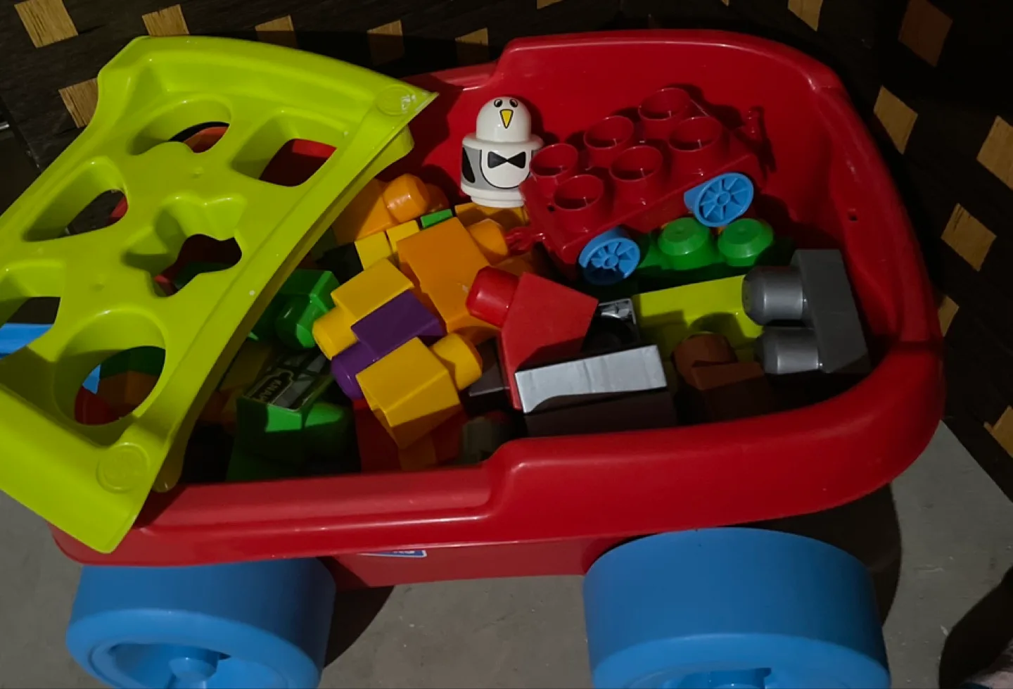 🏒Mega Bloks First Builders Big Building Wagon image indicator(2)