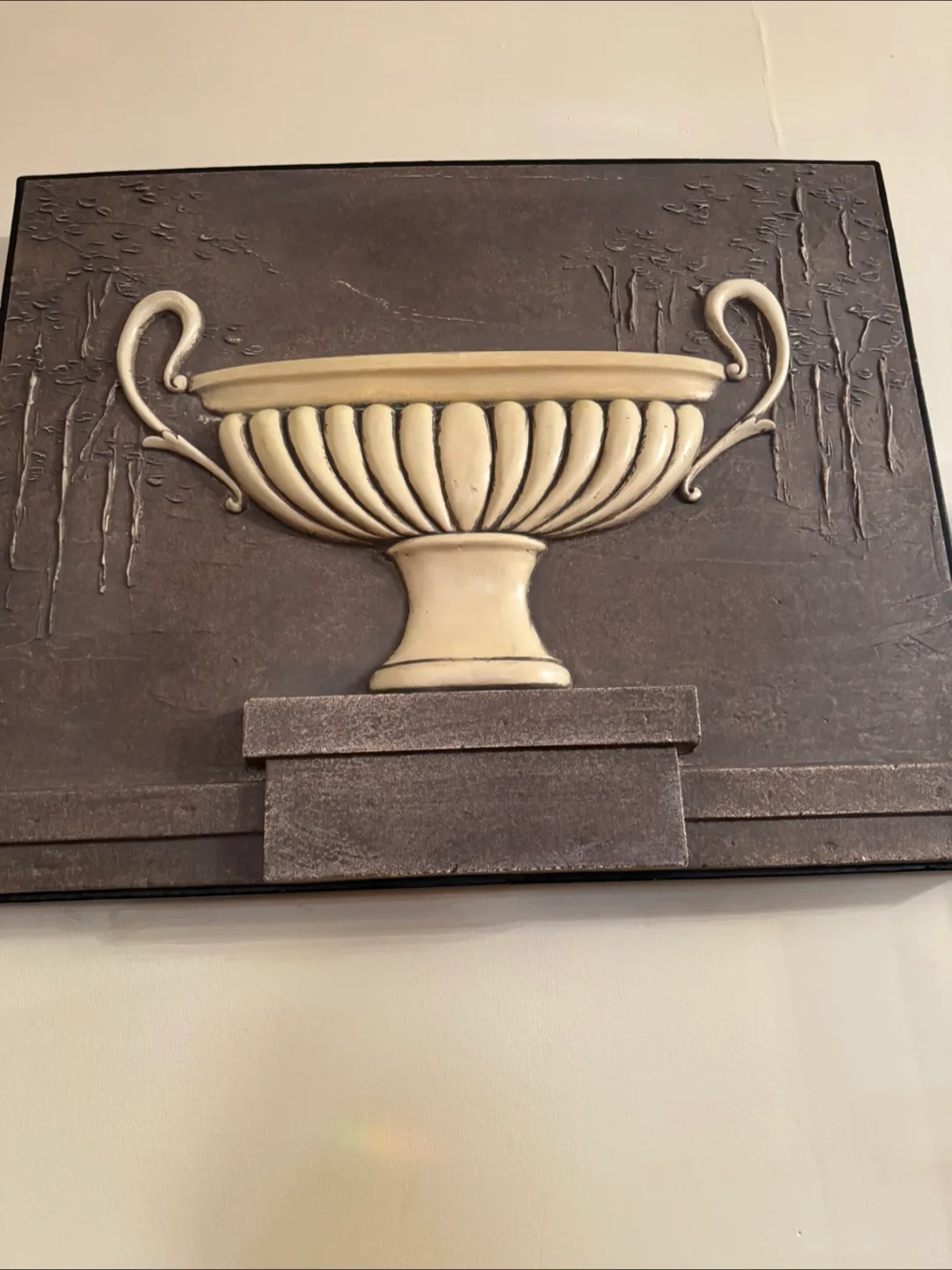 3D Elegant Urn Wall Decor image indicator(4)