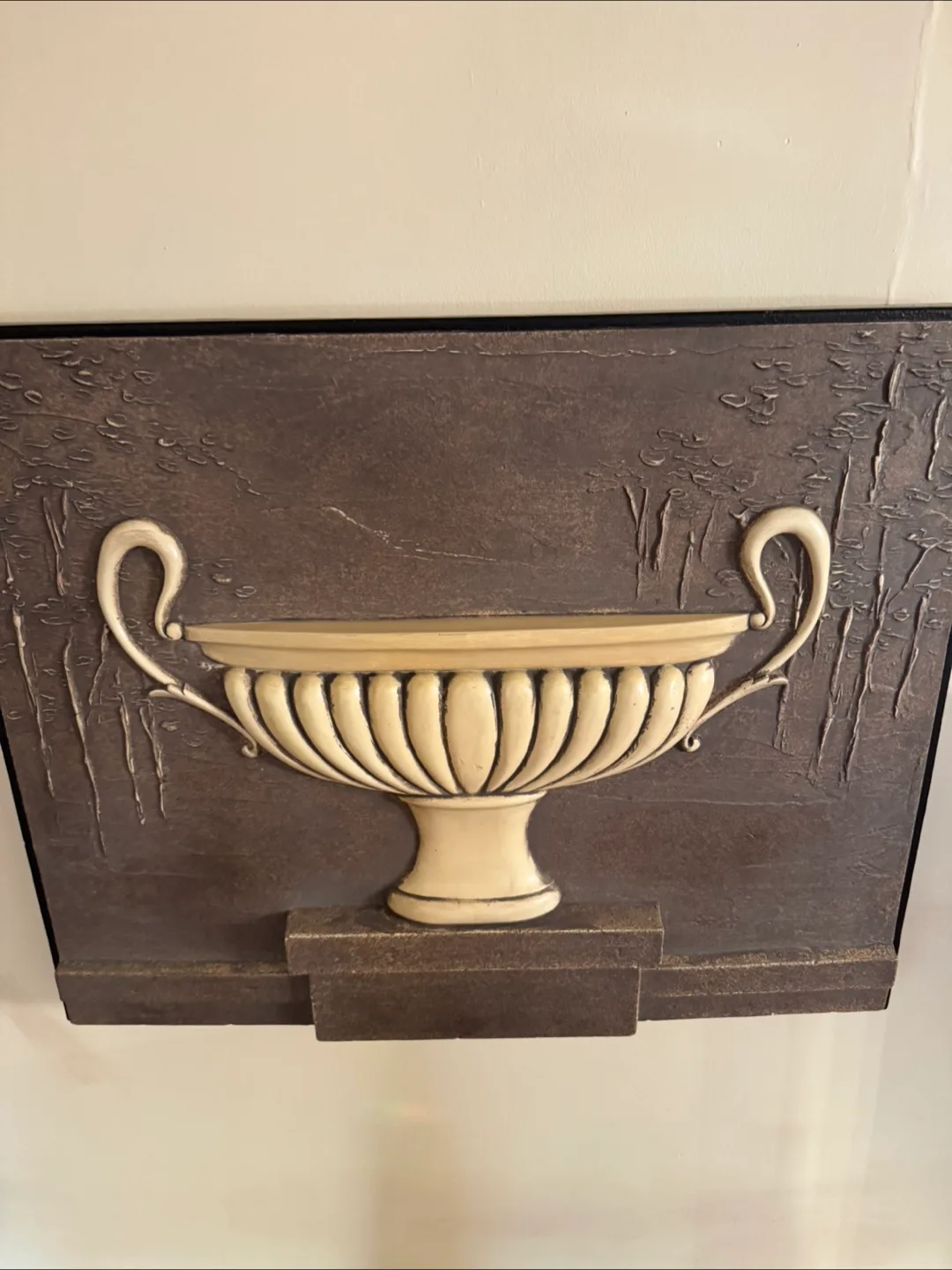 3D Elegant Urn Wall Decor image indicator(3)