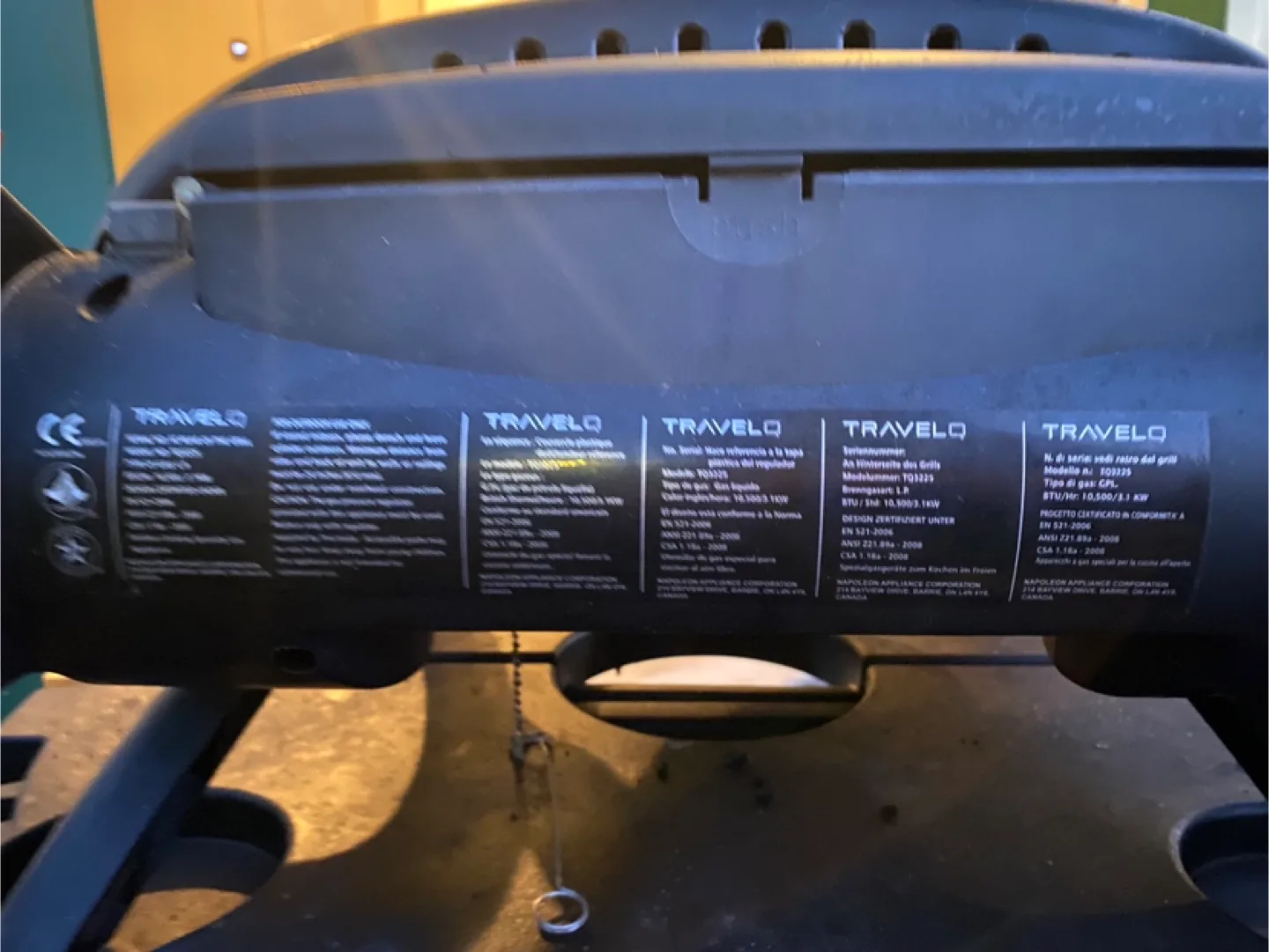 Napoleon Travel Q Portable Gas and Grill with Foldable Stand image indicator(5)