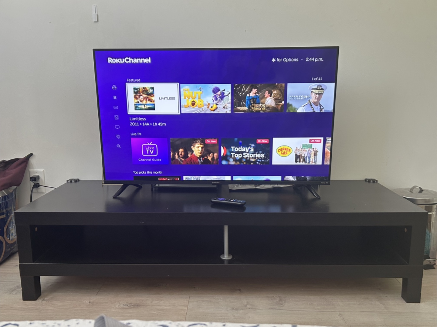 Philips Smart TV 43” & Black TV Stand