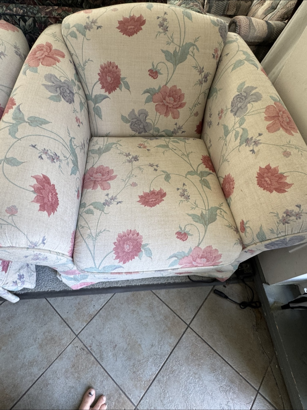 Sklar-Peppler Floral Sofa and Chair Set - photo 3
