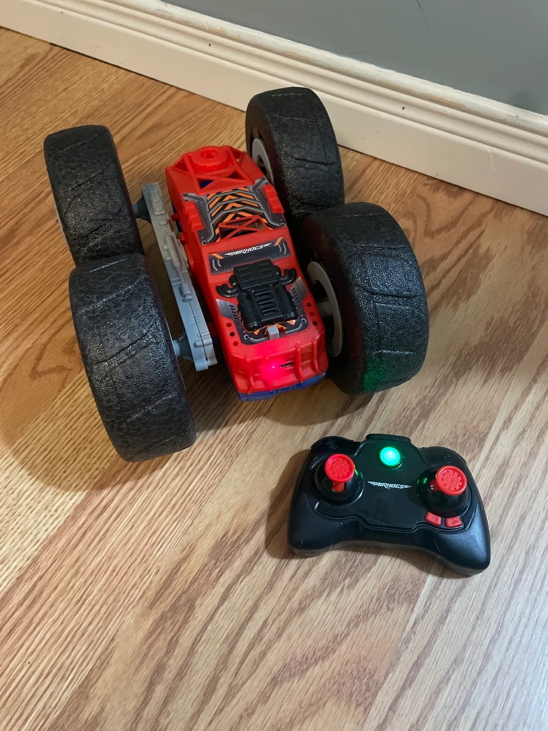 🏒Spin Master Air Hogs Zero Gravity Racer thumbnail