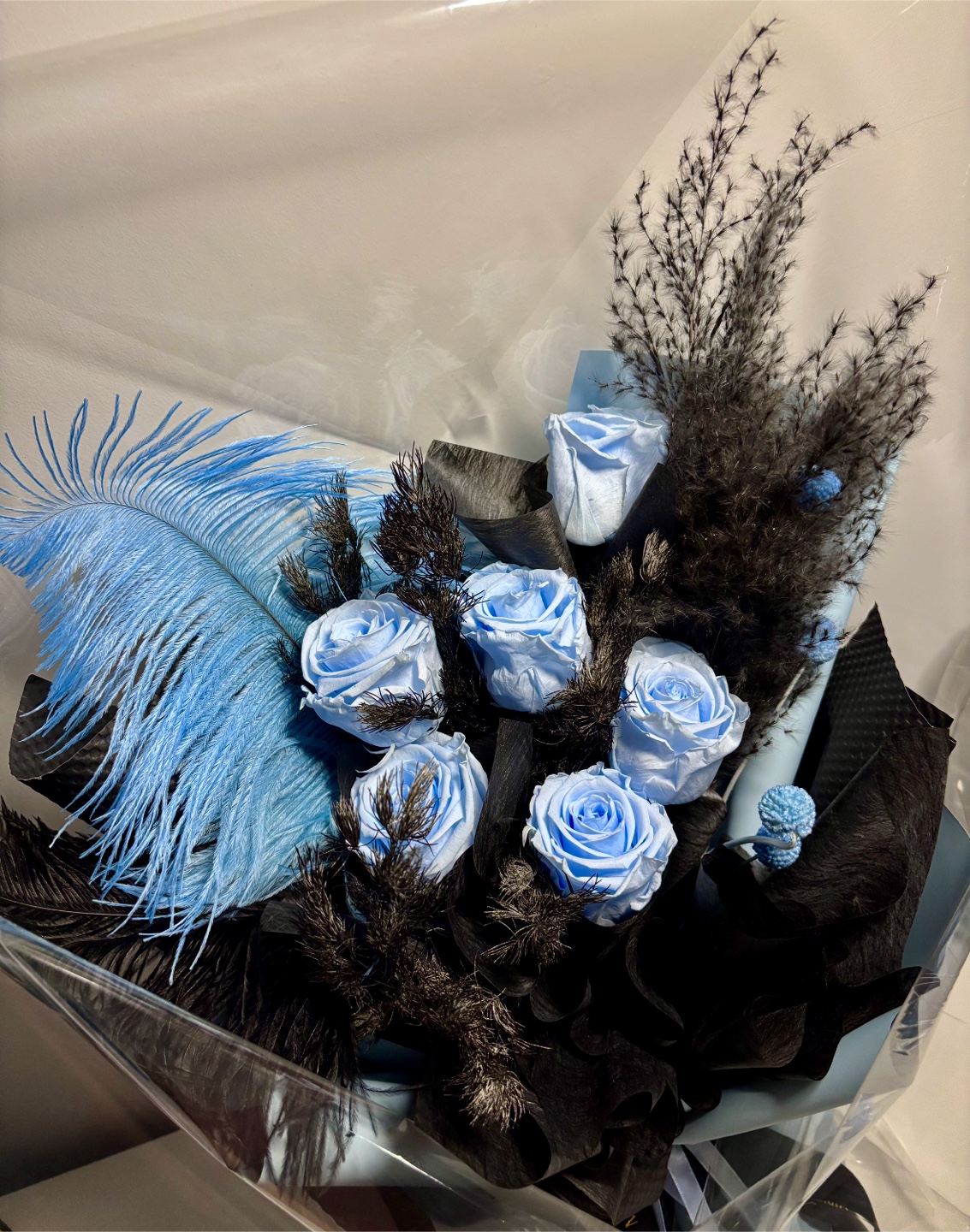 Preserved Rose Bouquet - Black and Blue