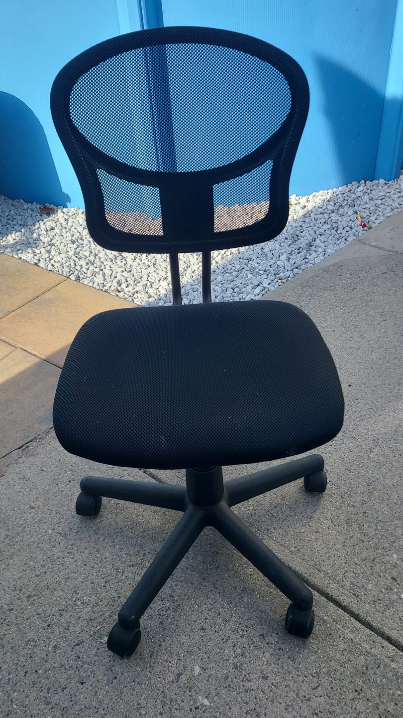 Black Mesh Office Chair