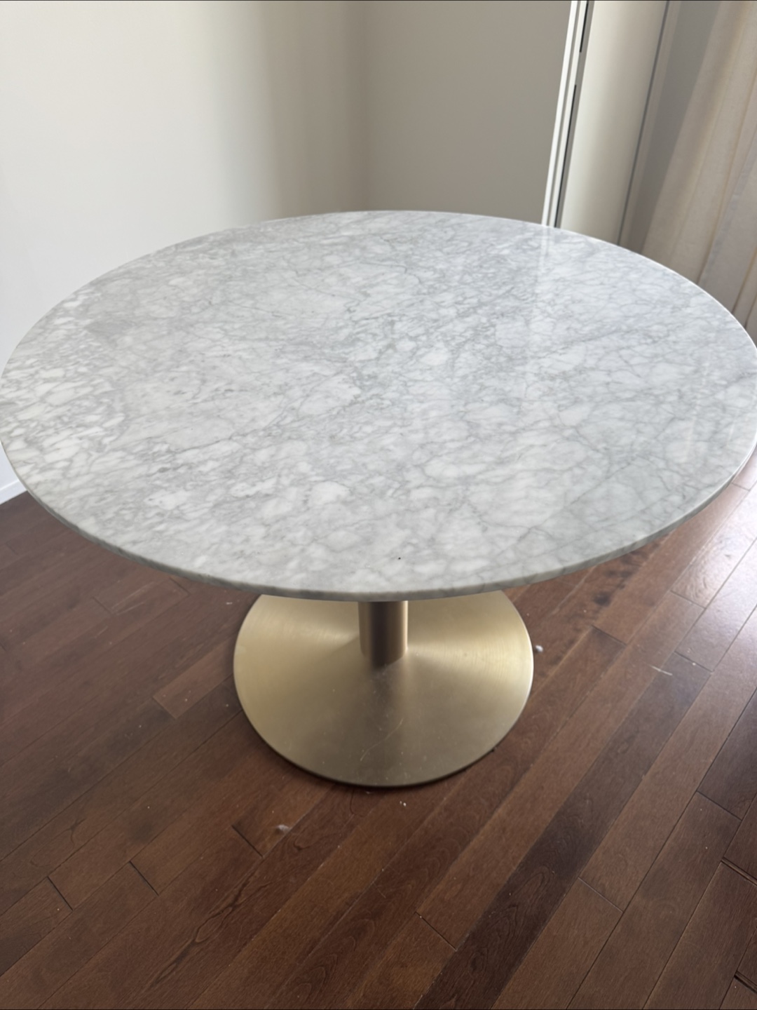 Elegant Dining Table – Modern Marble Table