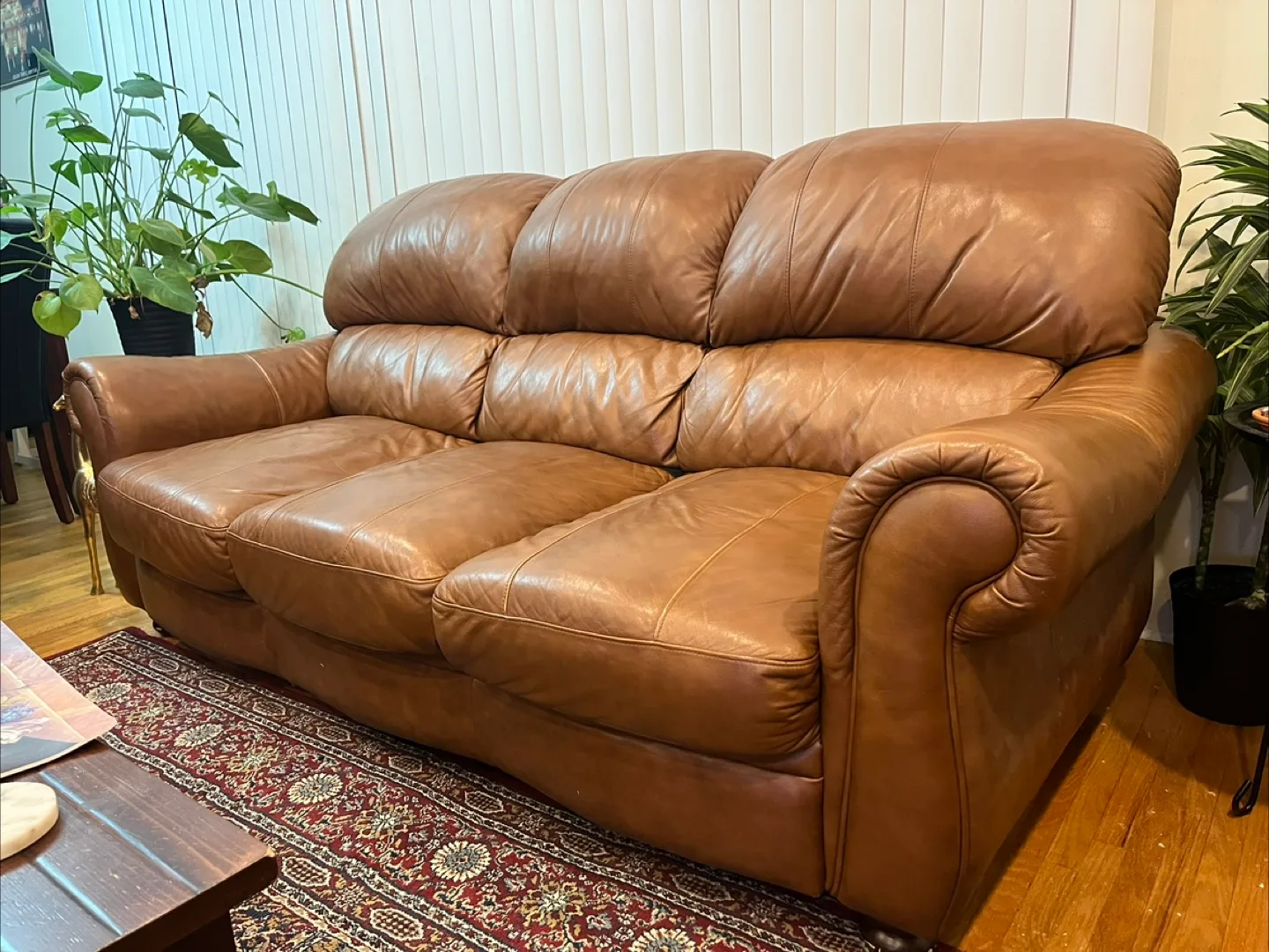 LEATHER SOFA (3 SEATS) - MUST BE SOLD thumbnail