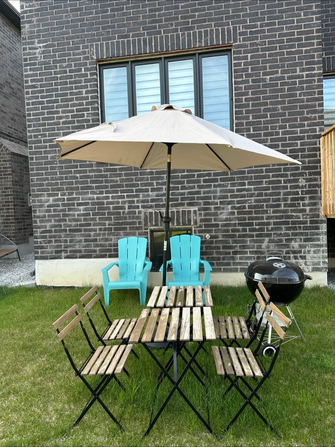 Outdoor Patio Set with Umbrella and Kettle Grill image indicator(3)