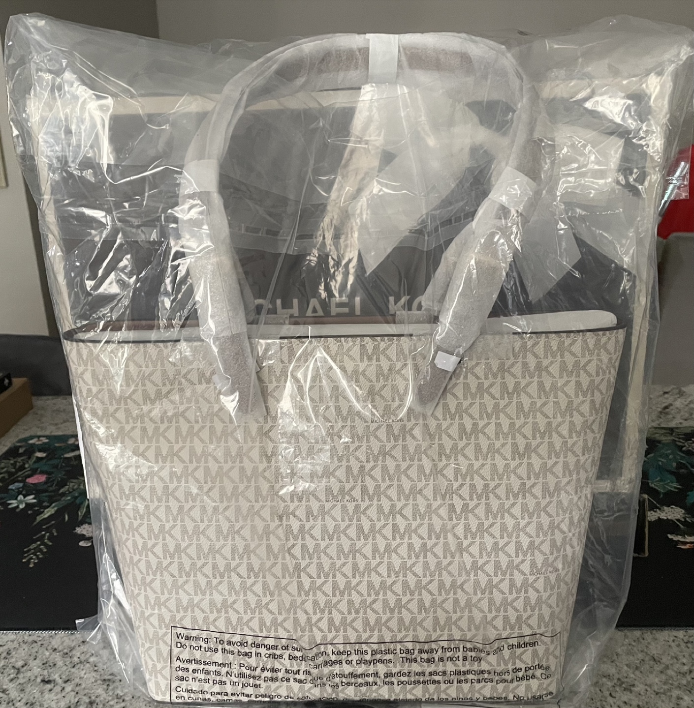 Michael Kors Jet Set Item Tote Bag - Vanilla - photo 5