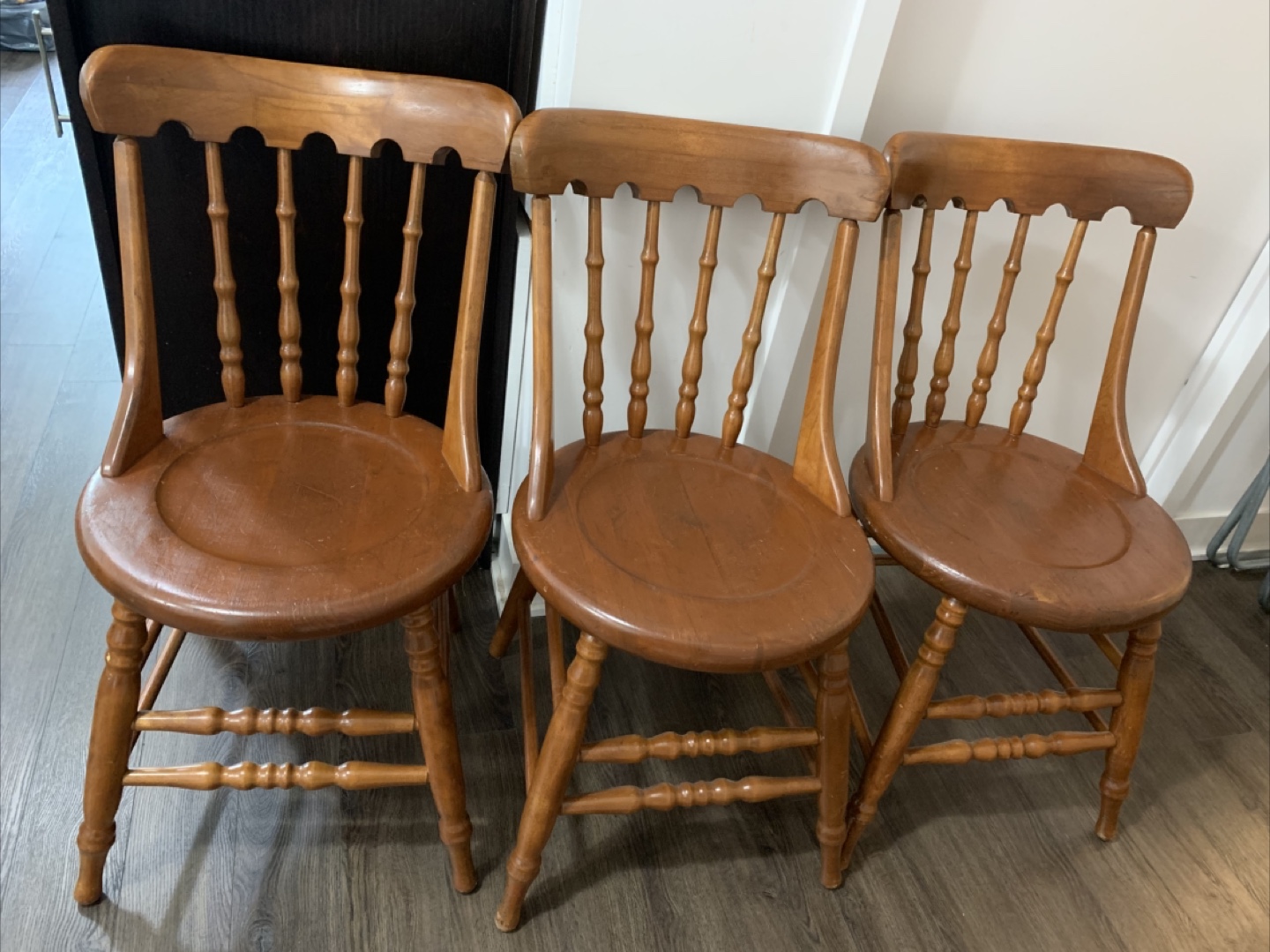 Set of Three Wooden Chairs - photo 2