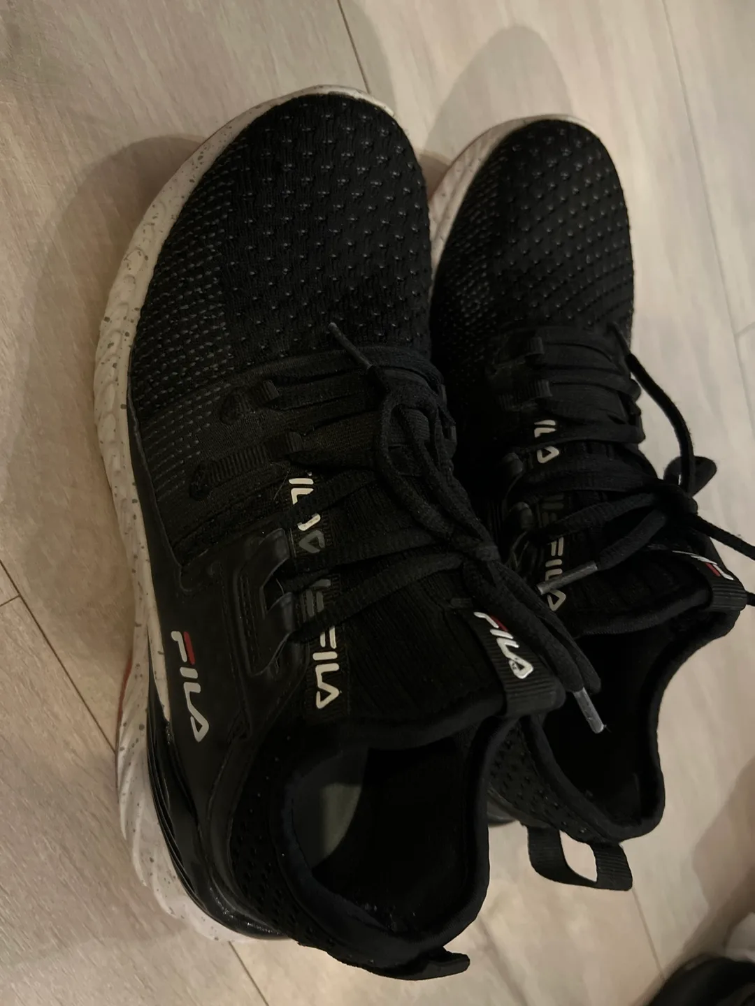 Fila Running Shoes - Size 8 thumbnail