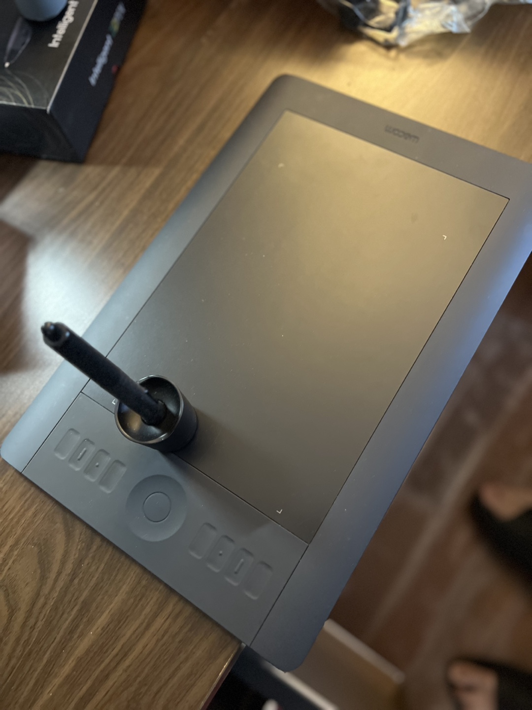 Wacom Intuos Pen Tablet PTH-650/K - photo 2