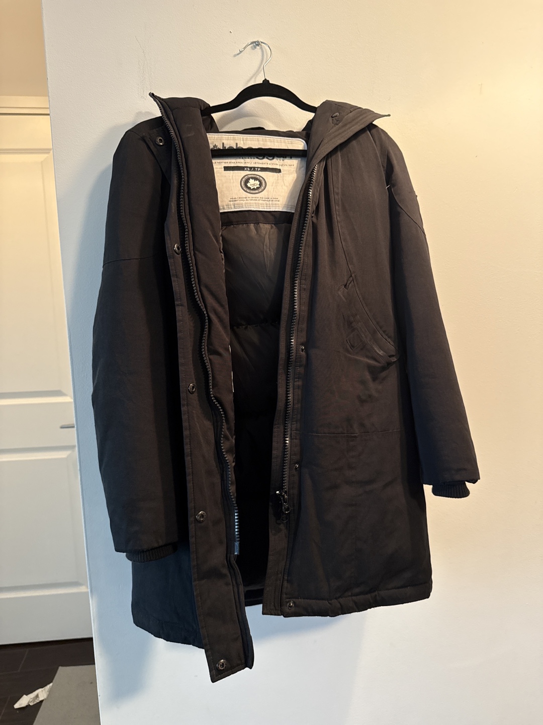 Women's black parka with fur hood