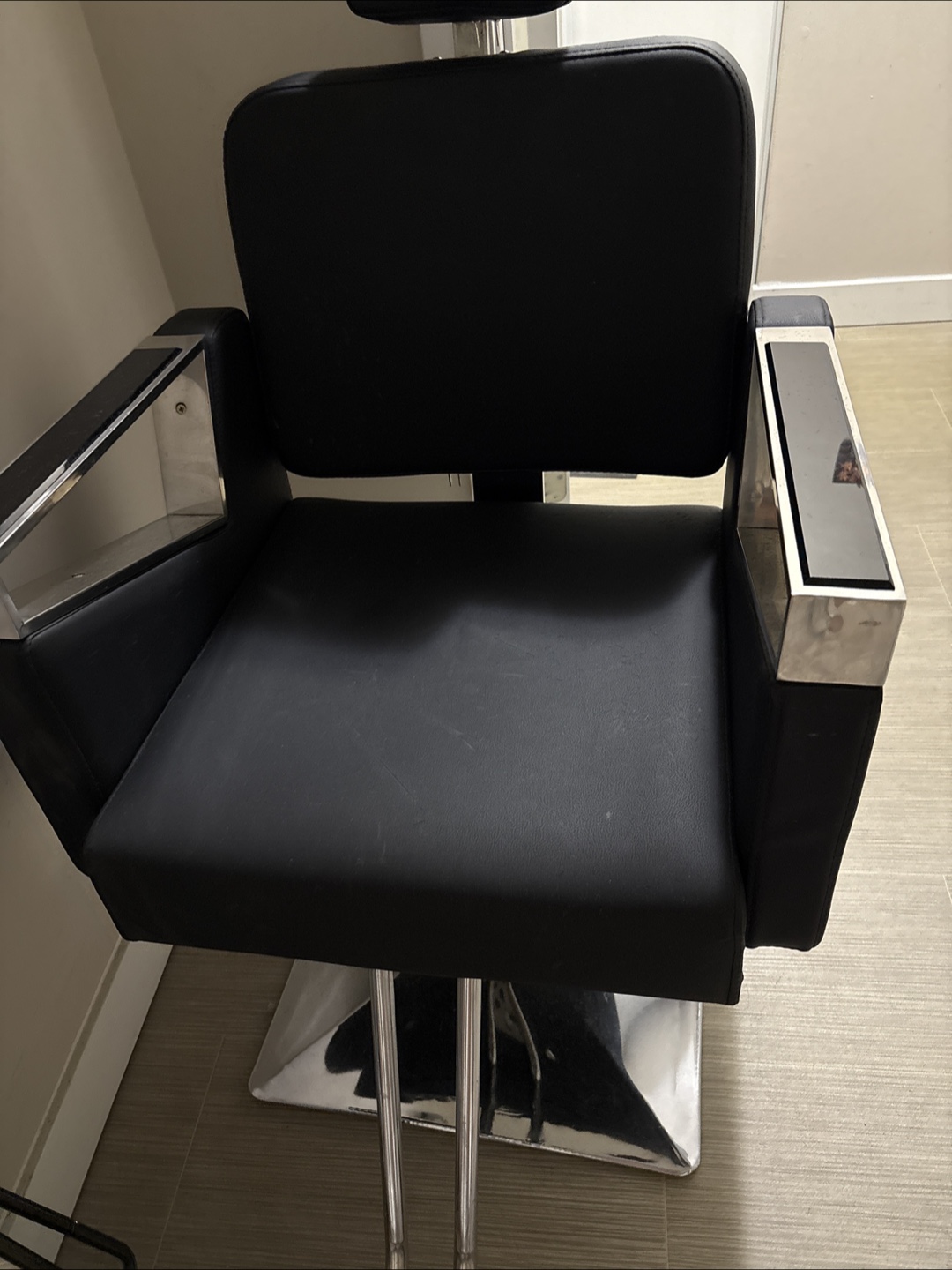 Barber Chair - Black Leather & Chrome - photo 3