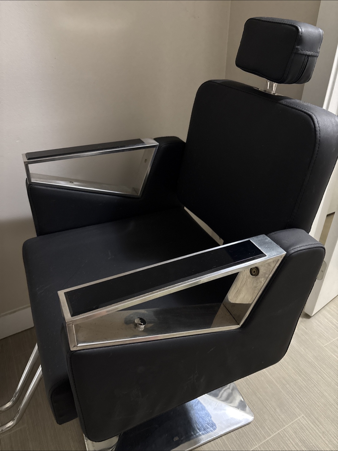 Barber Chair - Black Leather & Chrome