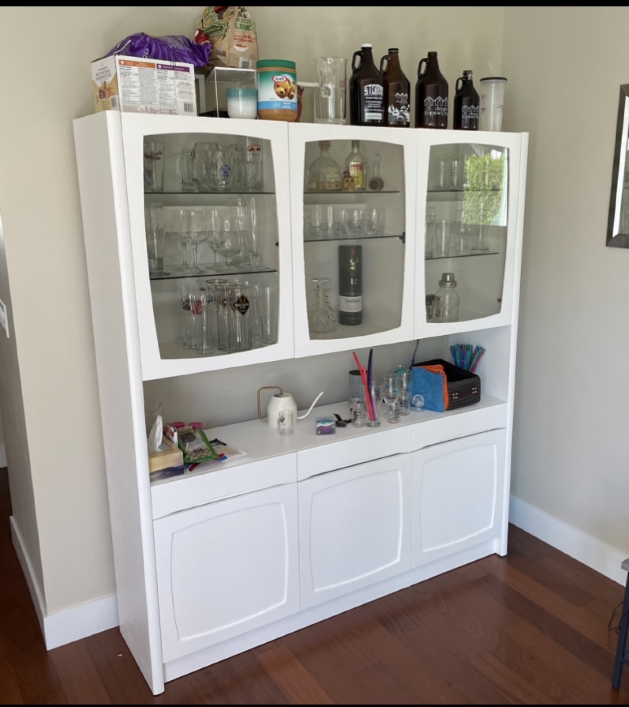 White Wooden China Cabinet with Glass Doors