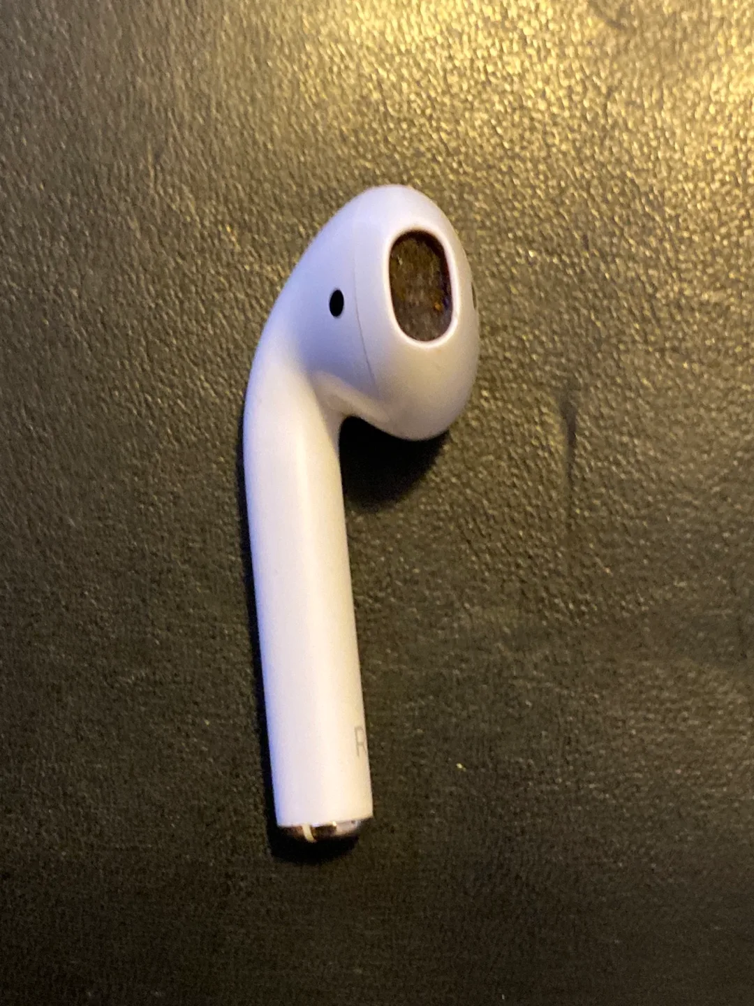 Apple AirPods 1st Gen right airpod only image indicator(3)