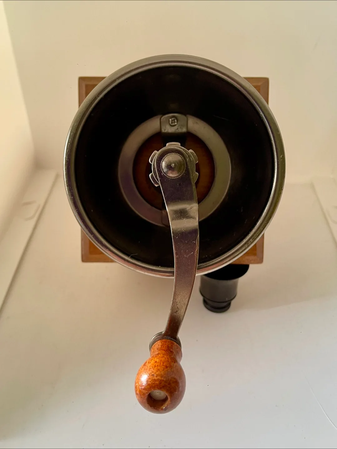 Wooden Manual Coffee Grinder image indicator(3)