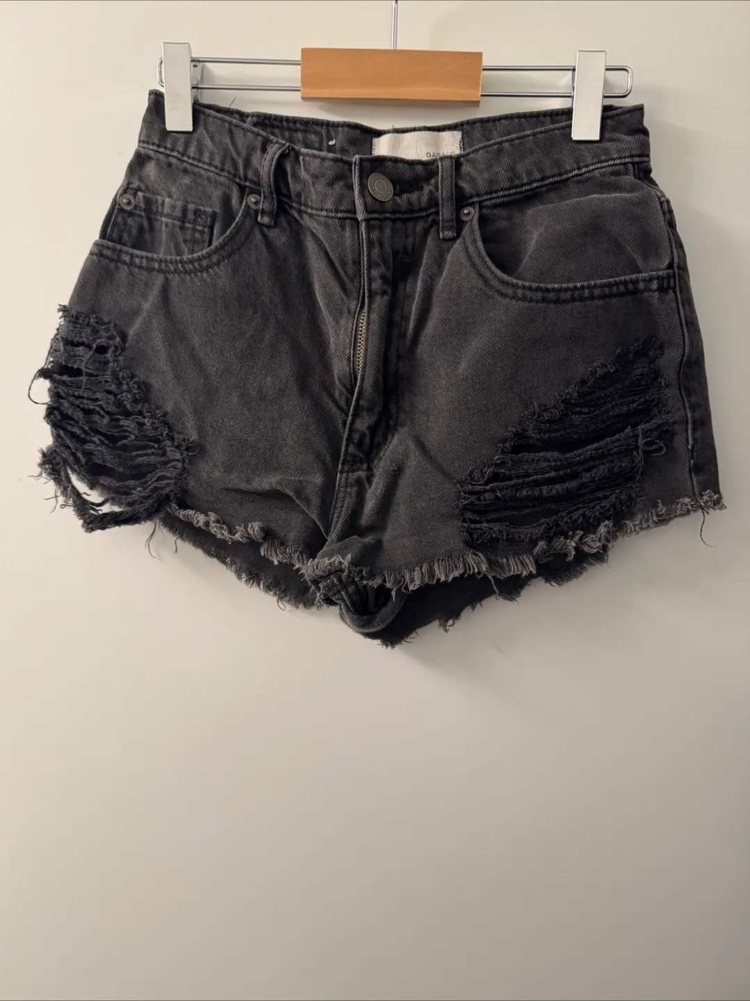 2 for $5 size 0 ripped denim shorts (Zara, Garage) 🏒 image indicator(4)