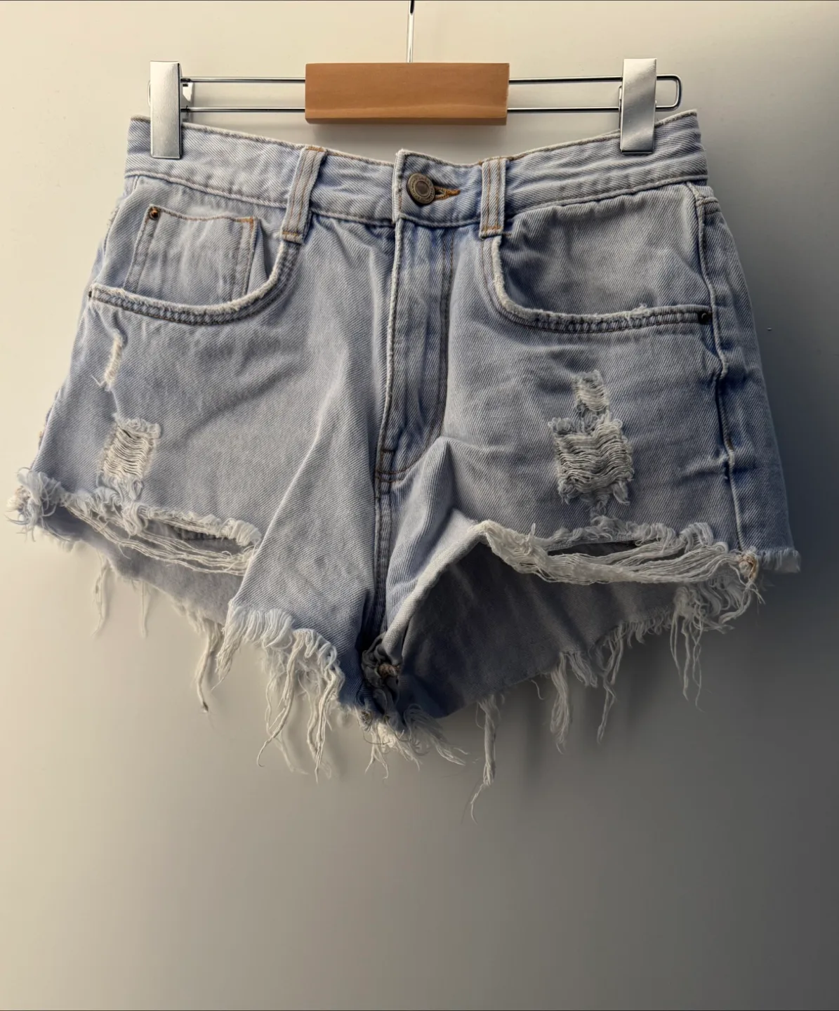 2 for $5 size 0 ripped denim shorts (Zara, Garage) 🏒 image indicator(2)