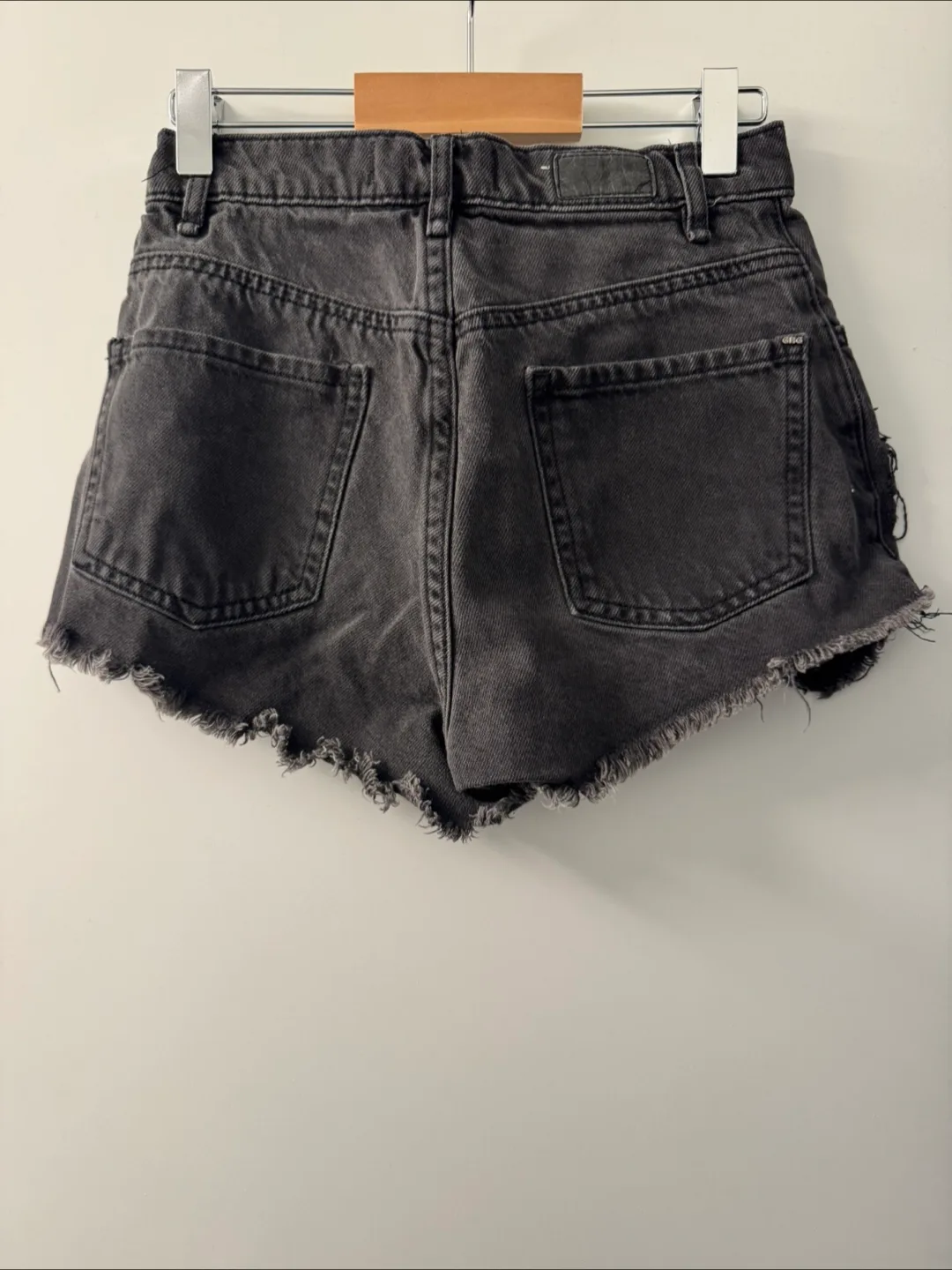 2 for $5 size 0 ripped denim shorts (Zara, Garage) 🏒 image indicator(5)