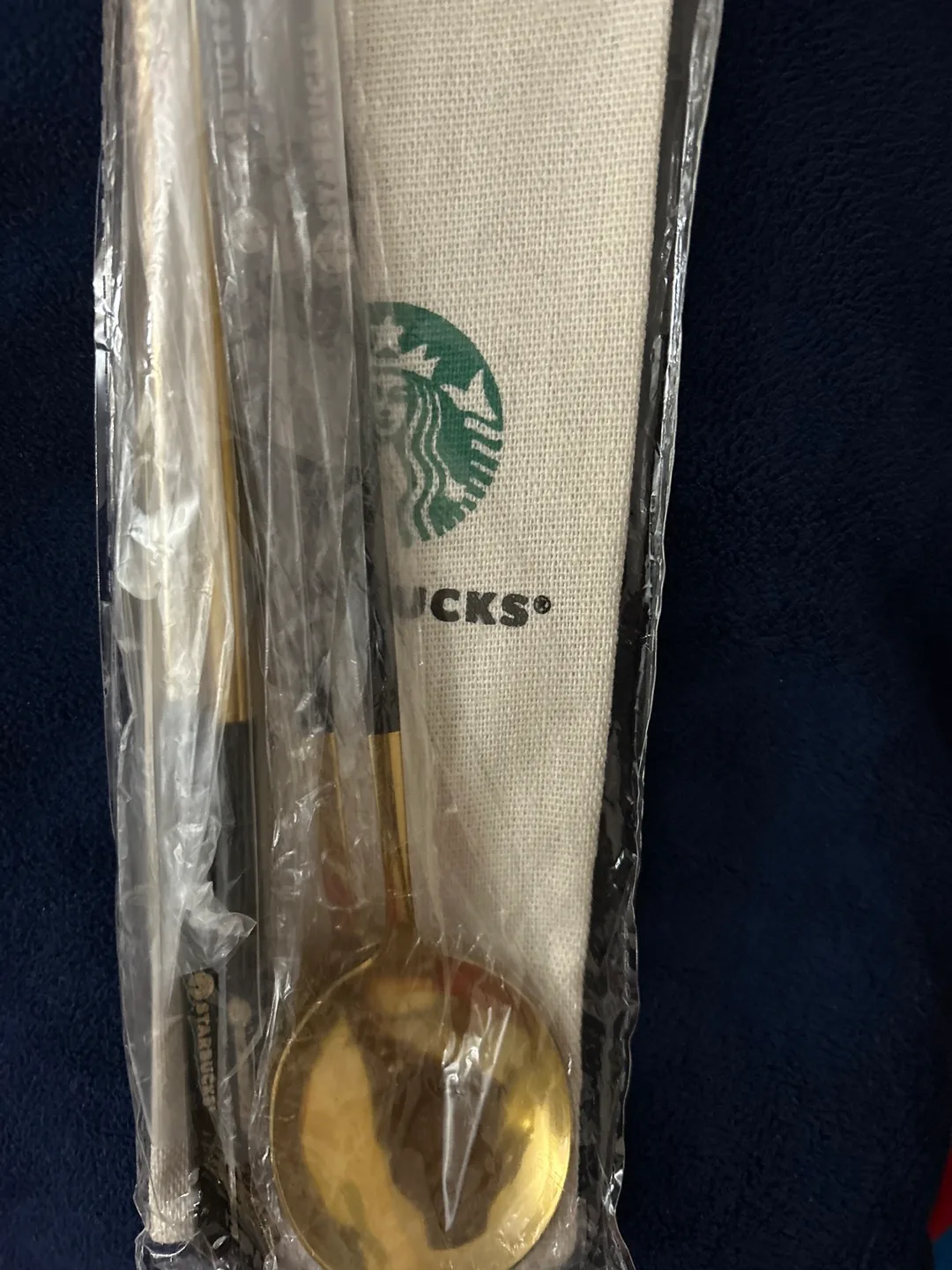 Starbucks Gold and Black Reusable Cutlery Set image indicator(2)