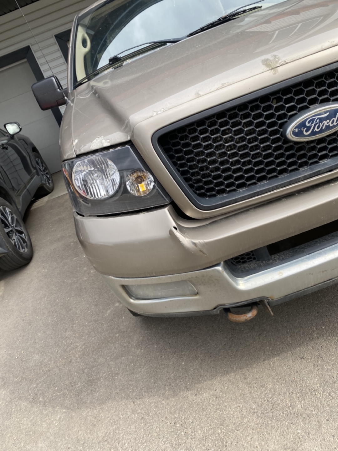 2004 Ford F-150 XLT 4x4 Truck