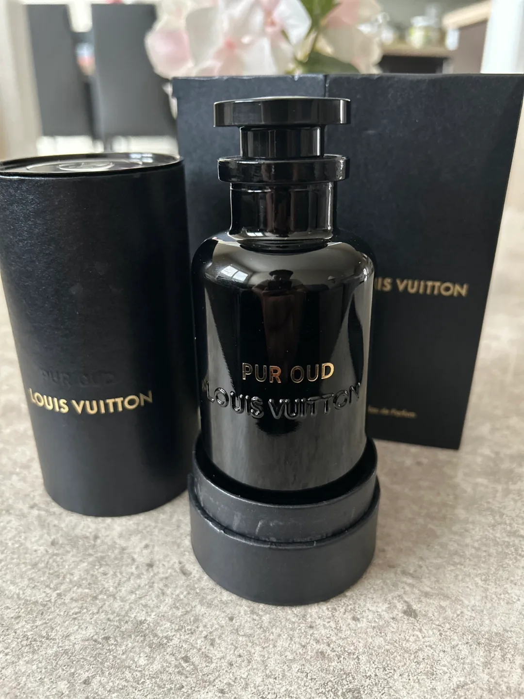 Louis Vuitton Pur Oud Perfume thumbnail