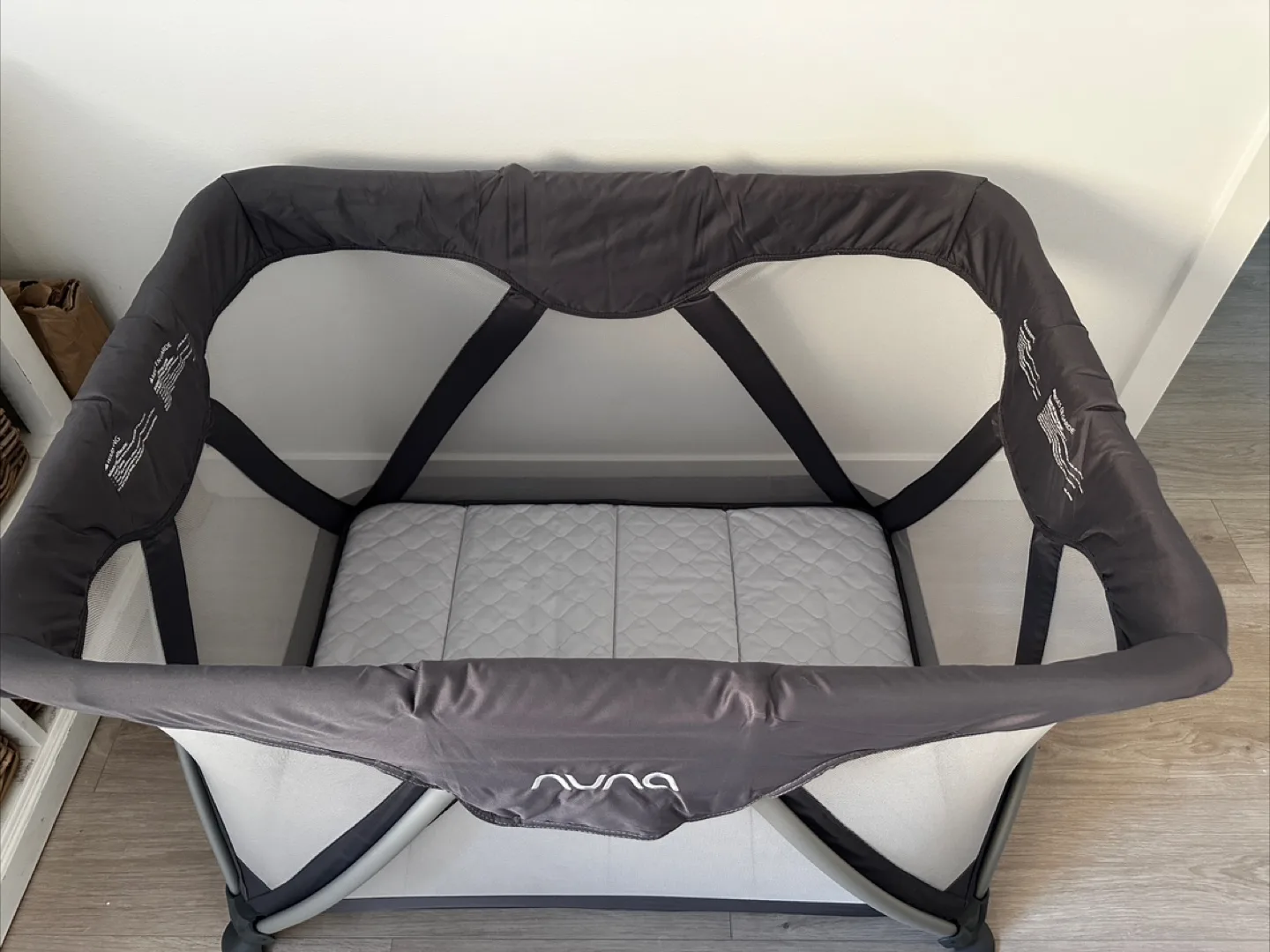 Nuna Sena Aire Travel Crib image indicator(4)