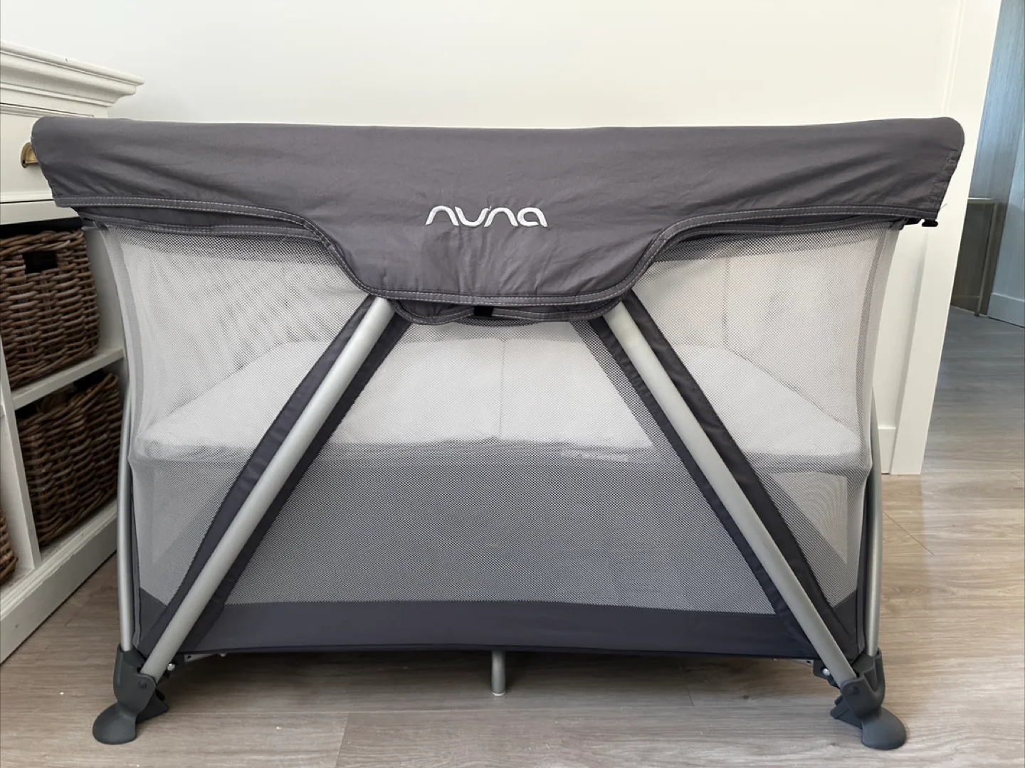 Nuna Sena Aire Travel Crib image indicator(9)