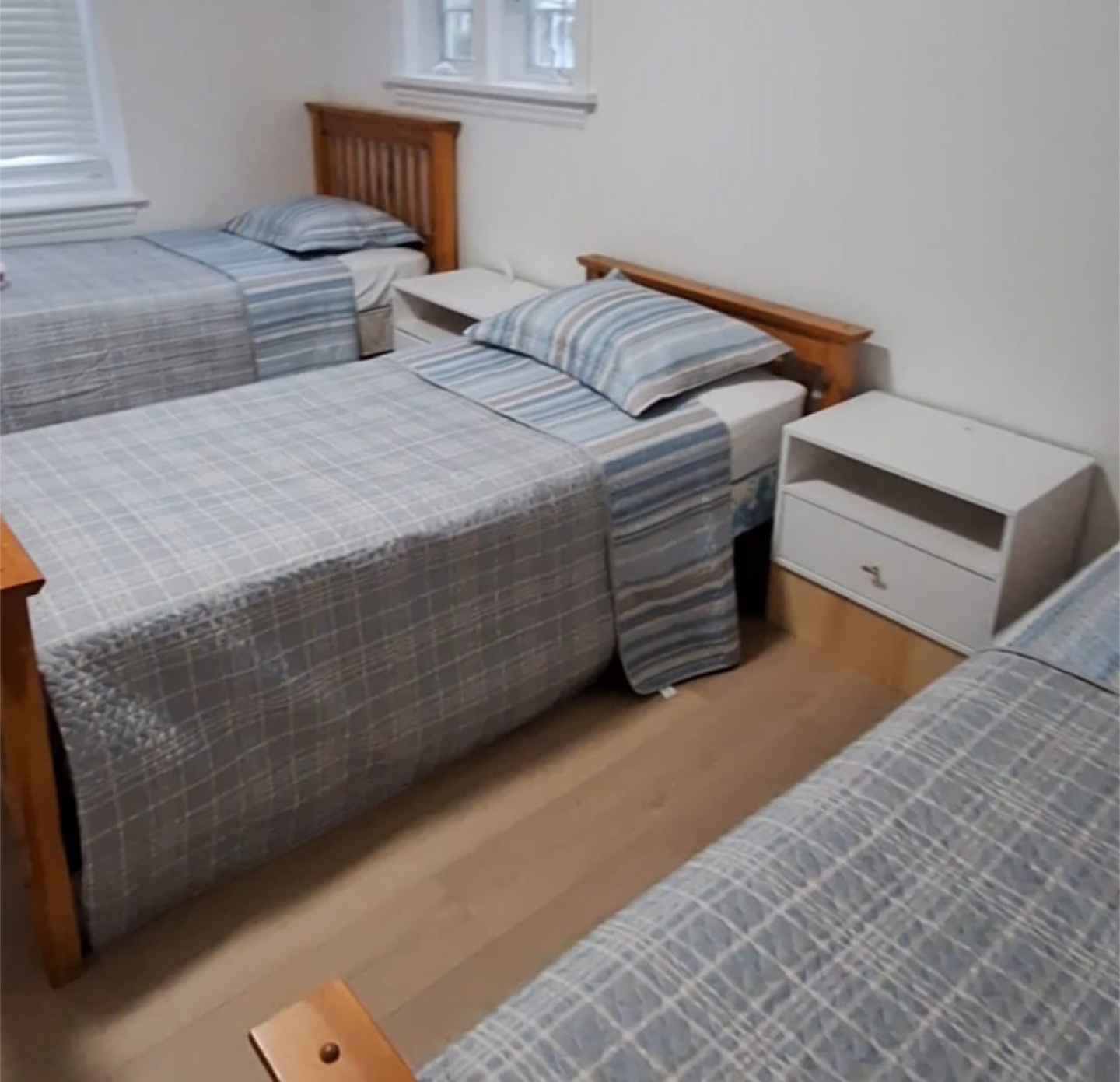 Twin-Size Beds x3