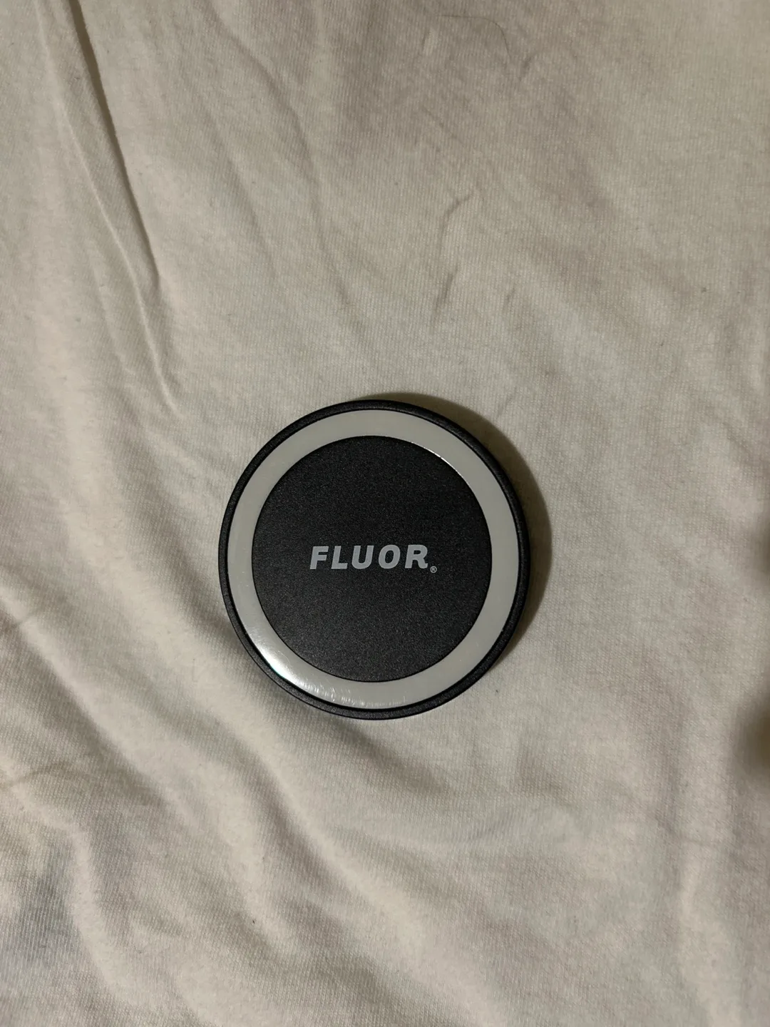FLUOR Wireless Charger thumbnail