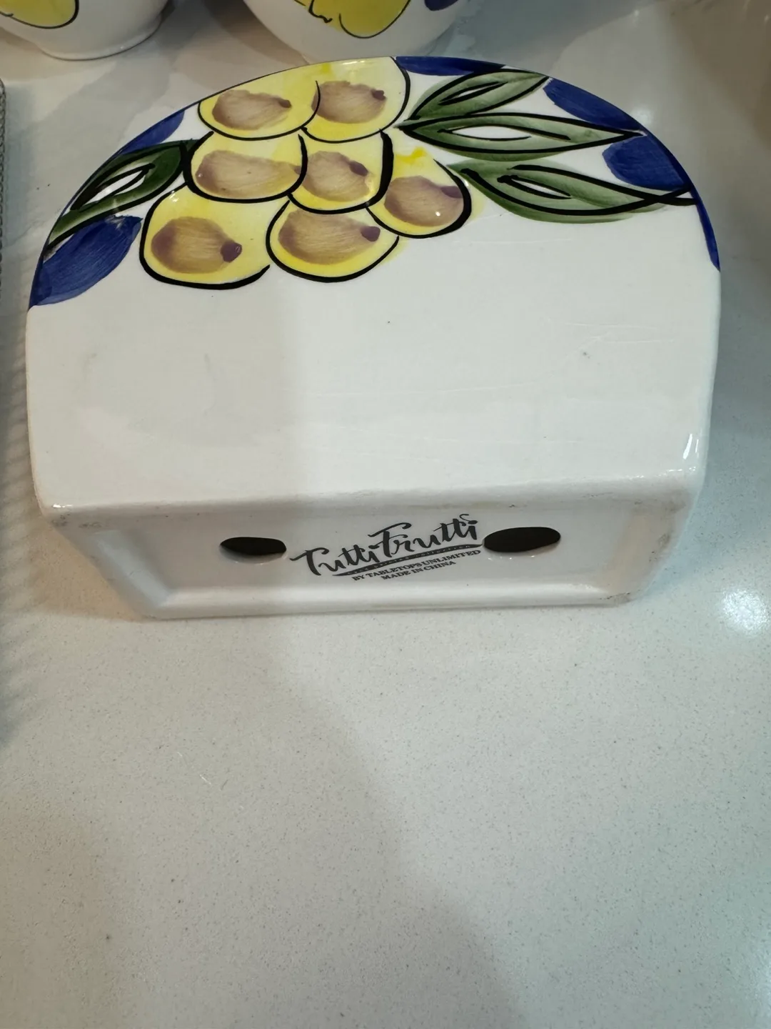 Creamer, sugar bowl, and napkin holder set image indicator(7)