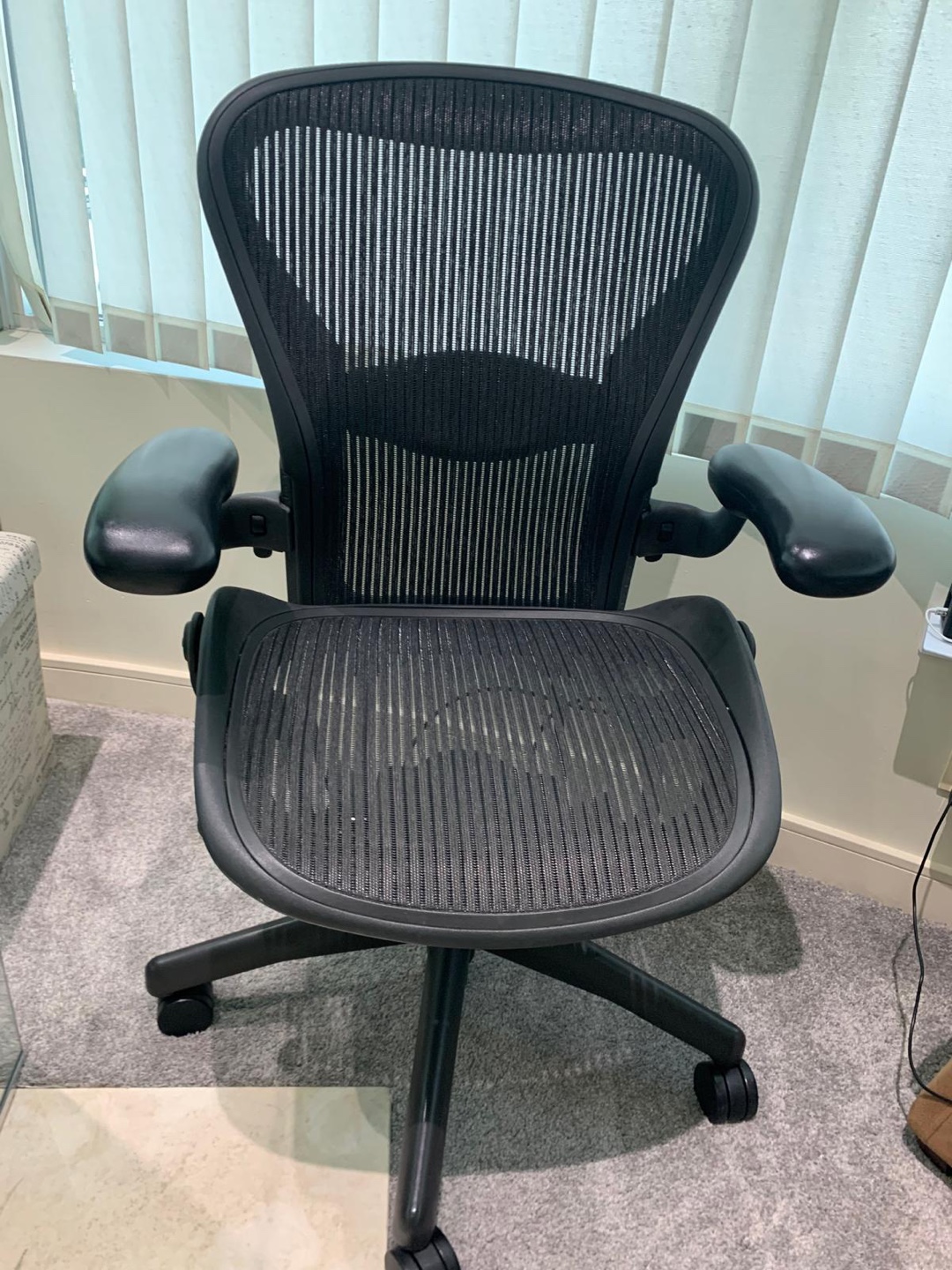 Herman Miller Aeron Chair - photo 2