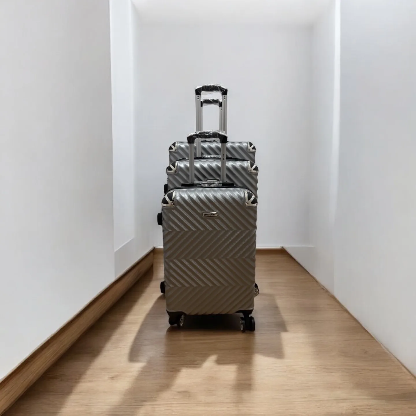 3-Piece Suitcase Set - Silver Chevron Pattern thumbnail